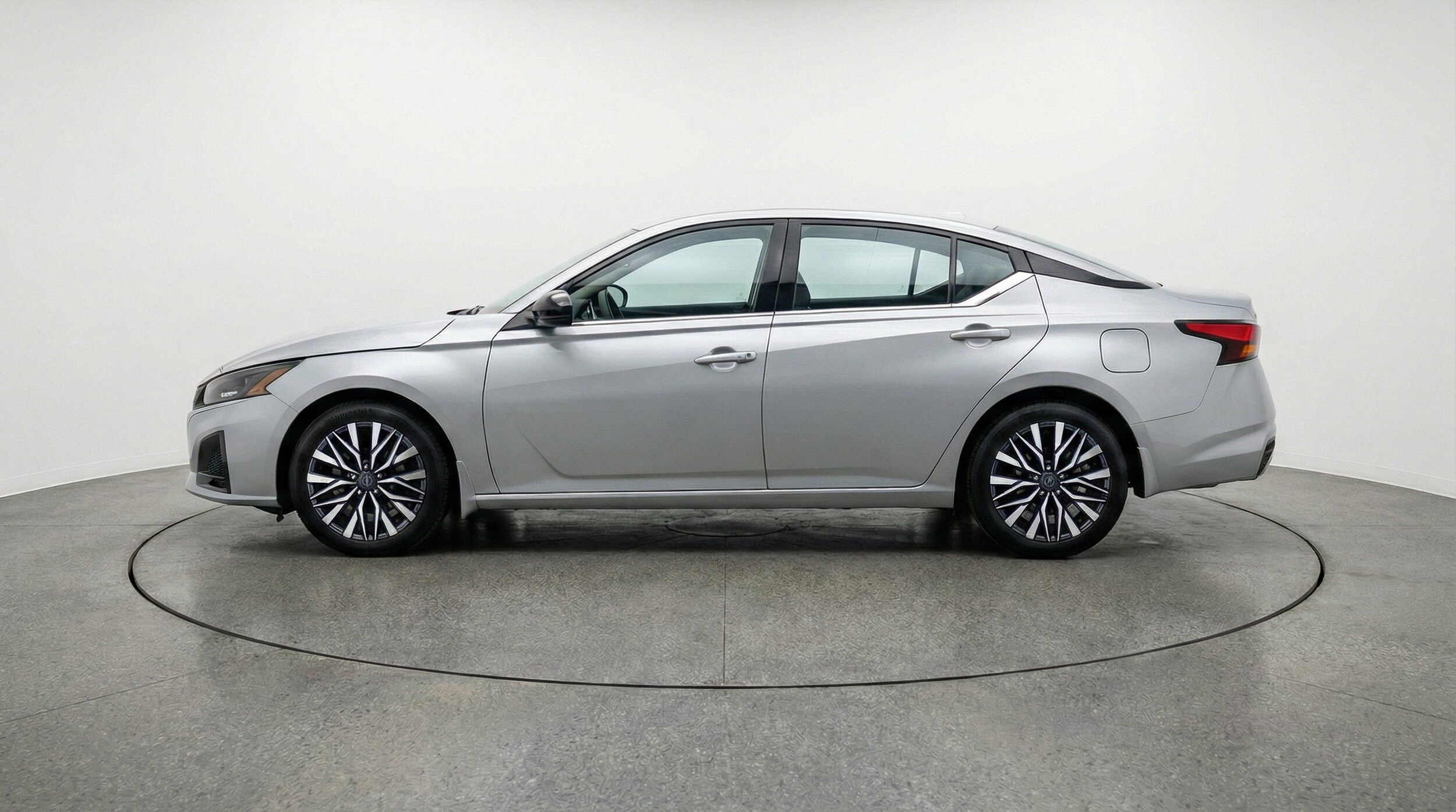 Thumbnail: 2025 Nissan Altima - 5