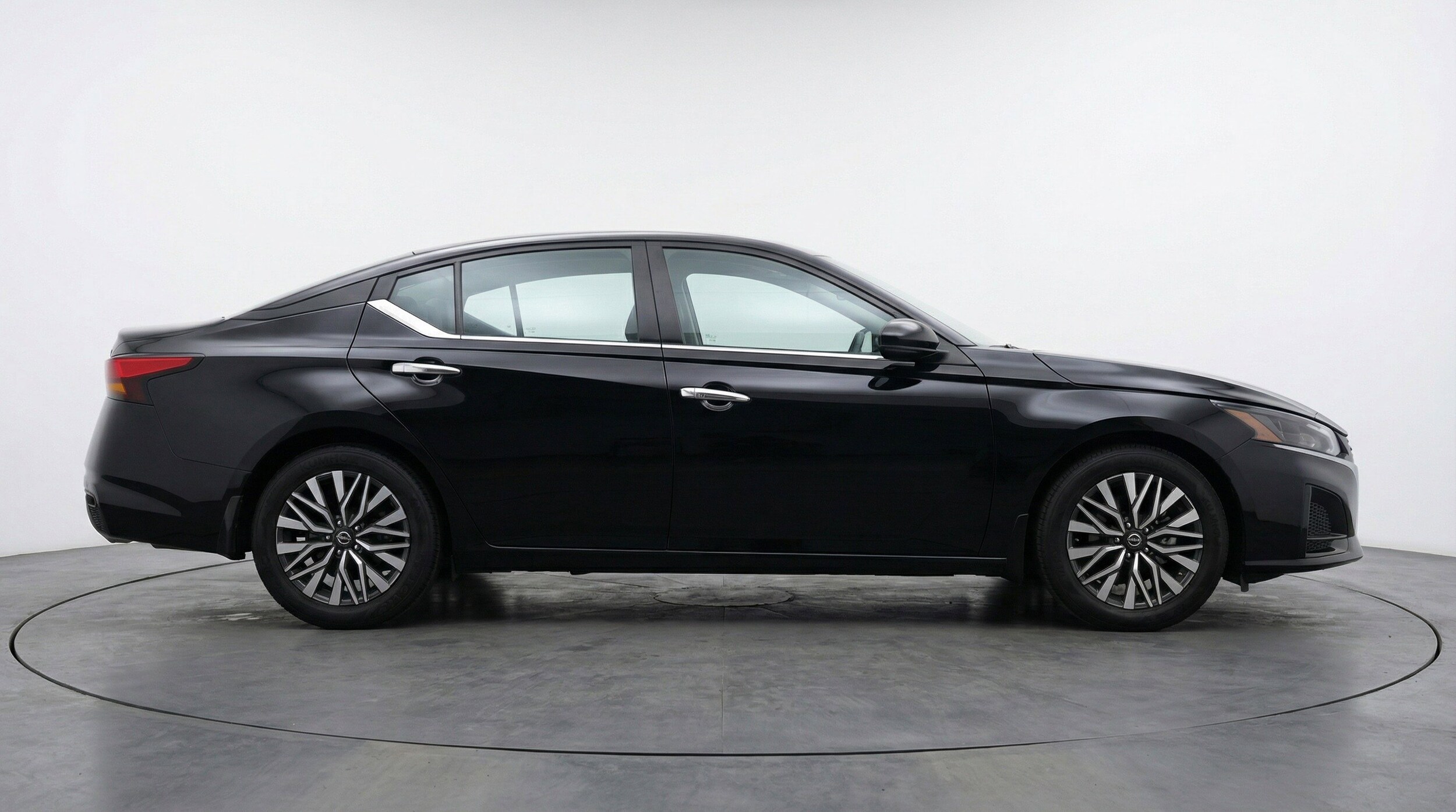 Thumbnail: 2025 Nissan Altima - 11