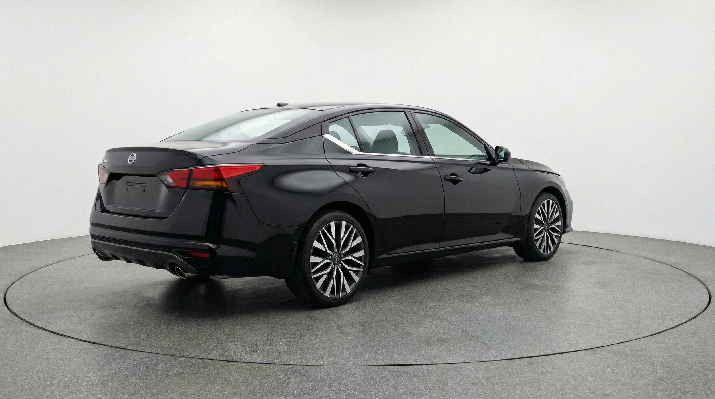 Thumbnail: 2025 Nissan Altima - 9