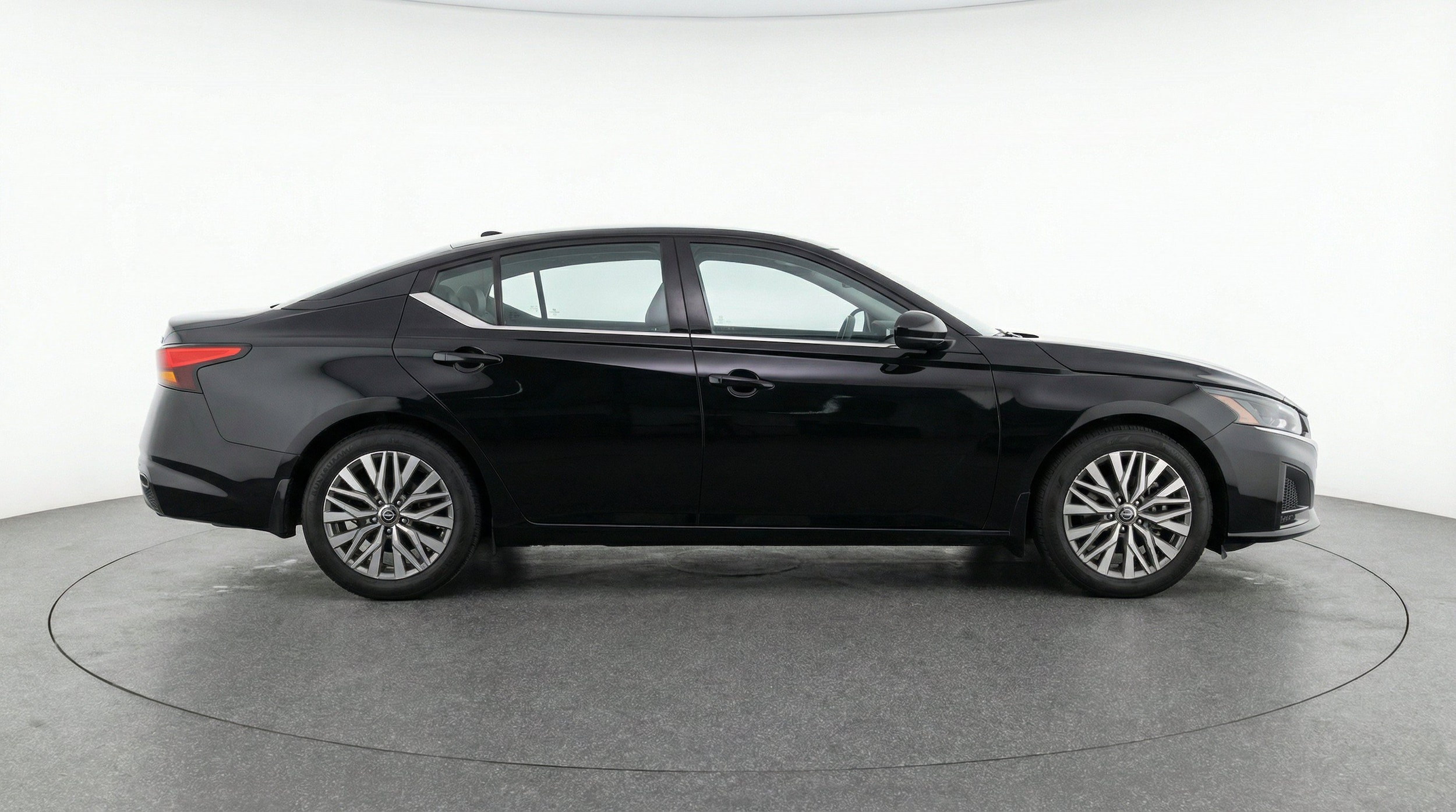 Thumbnail: 2025 Nissan Altima - 11