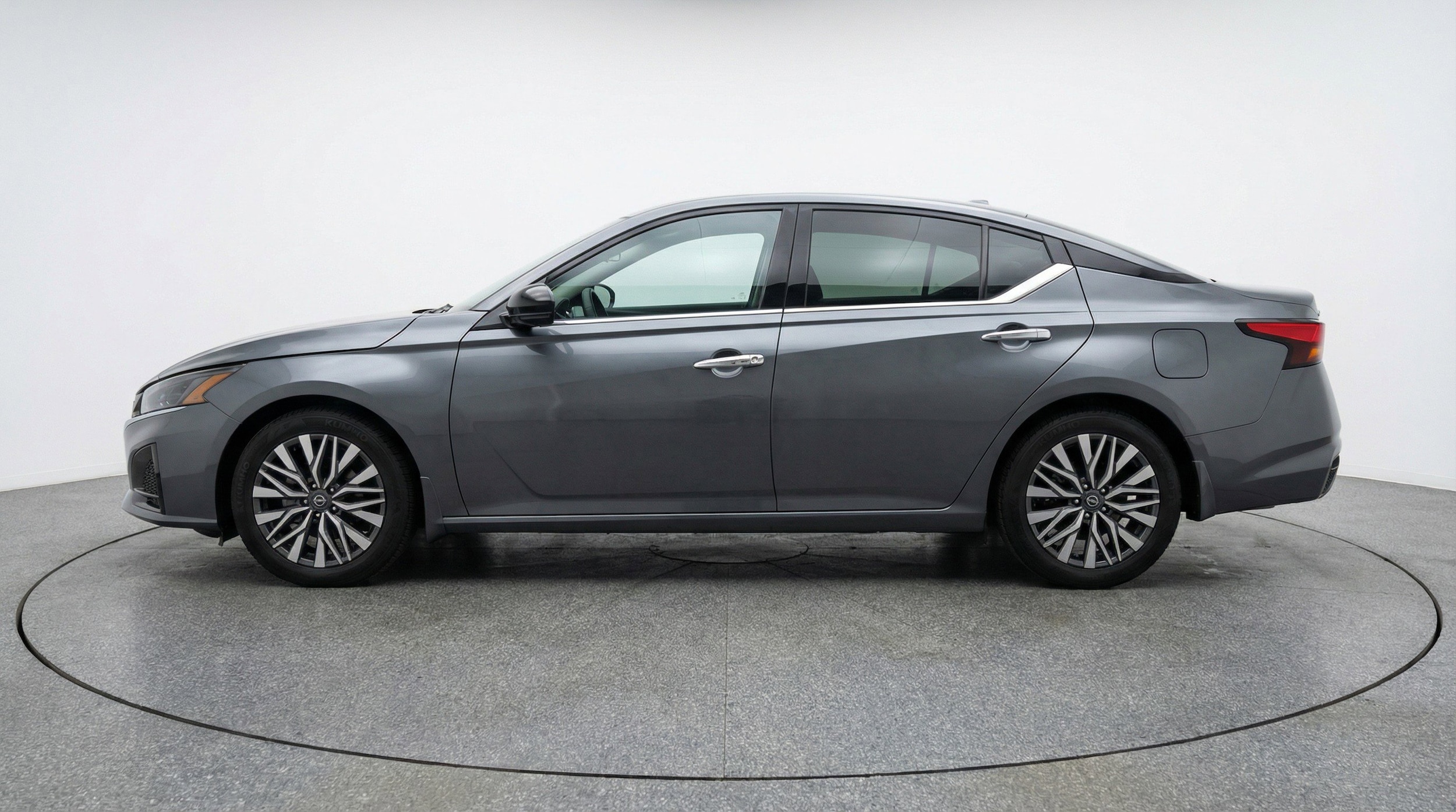 Thumbnail: 2025 Nissan Altima - 5