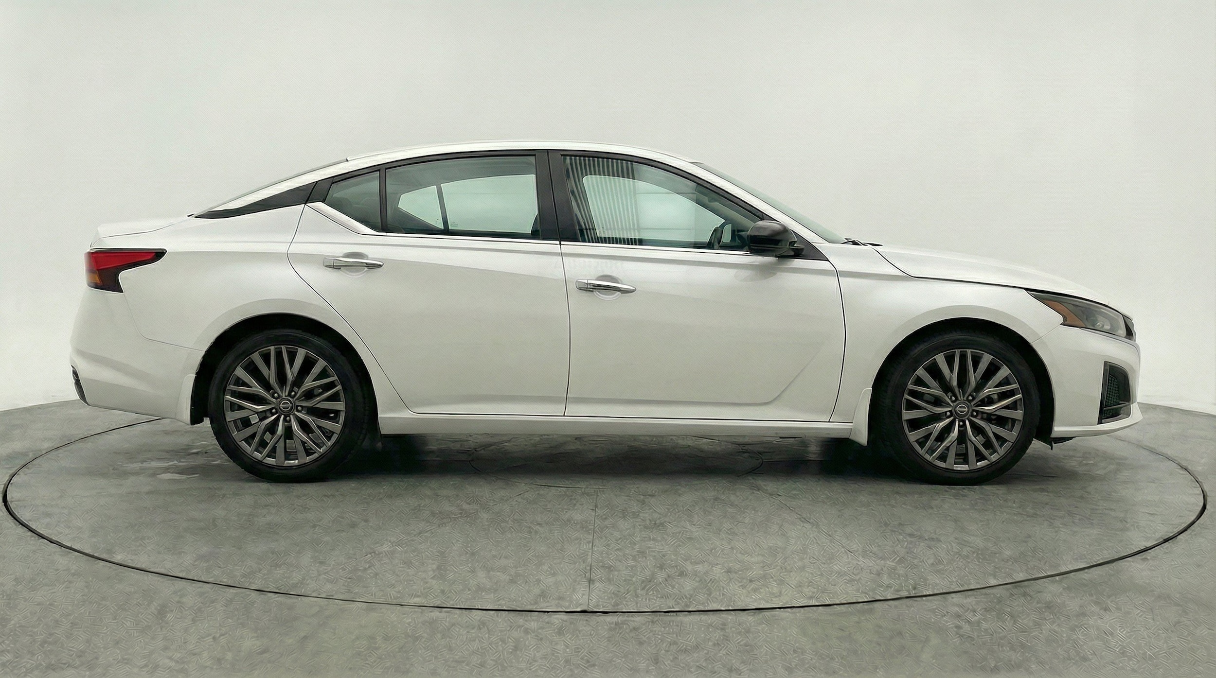 Thumbnail: 2025 Nissan Altima - 10
