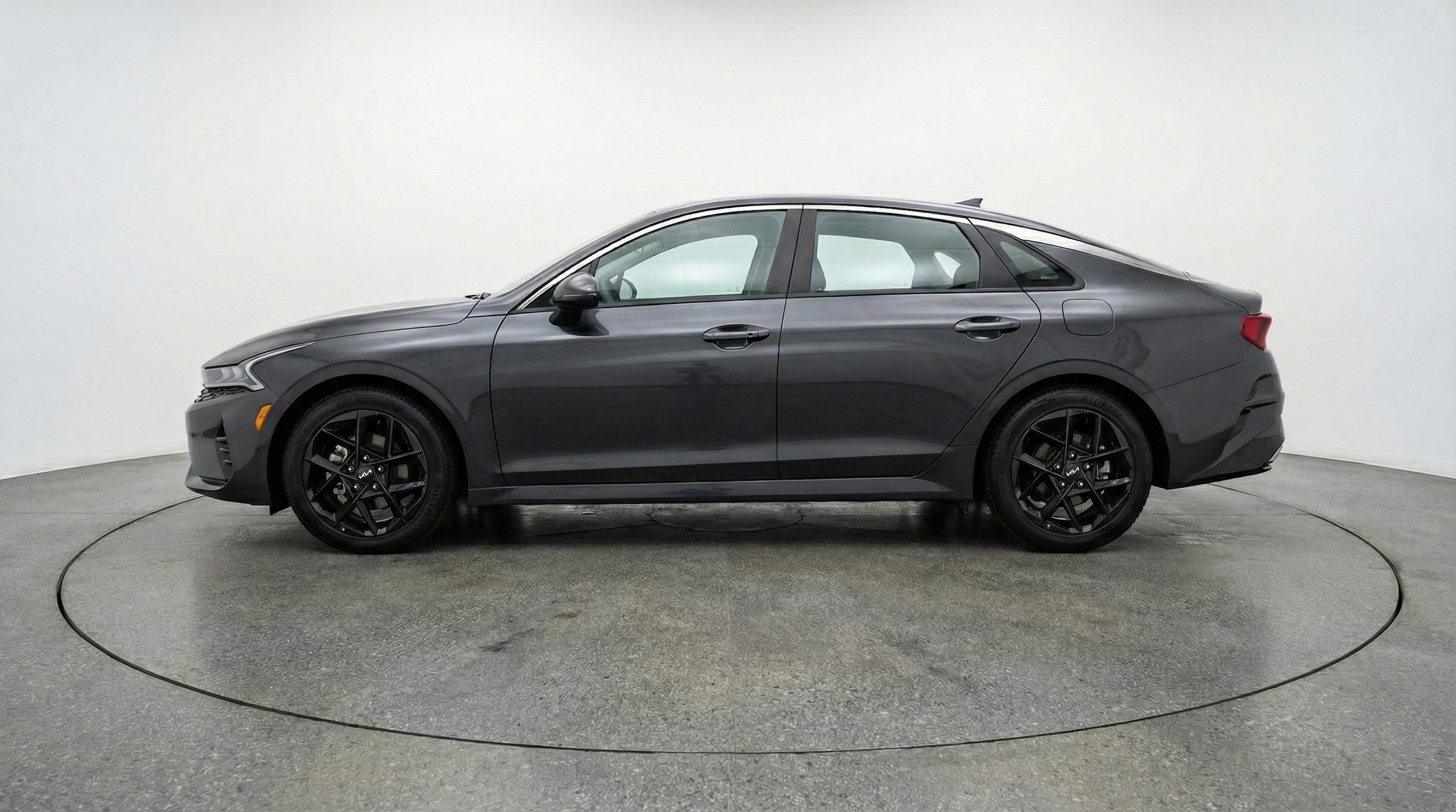 Thumbnail: 2025 Kia K5 - 4