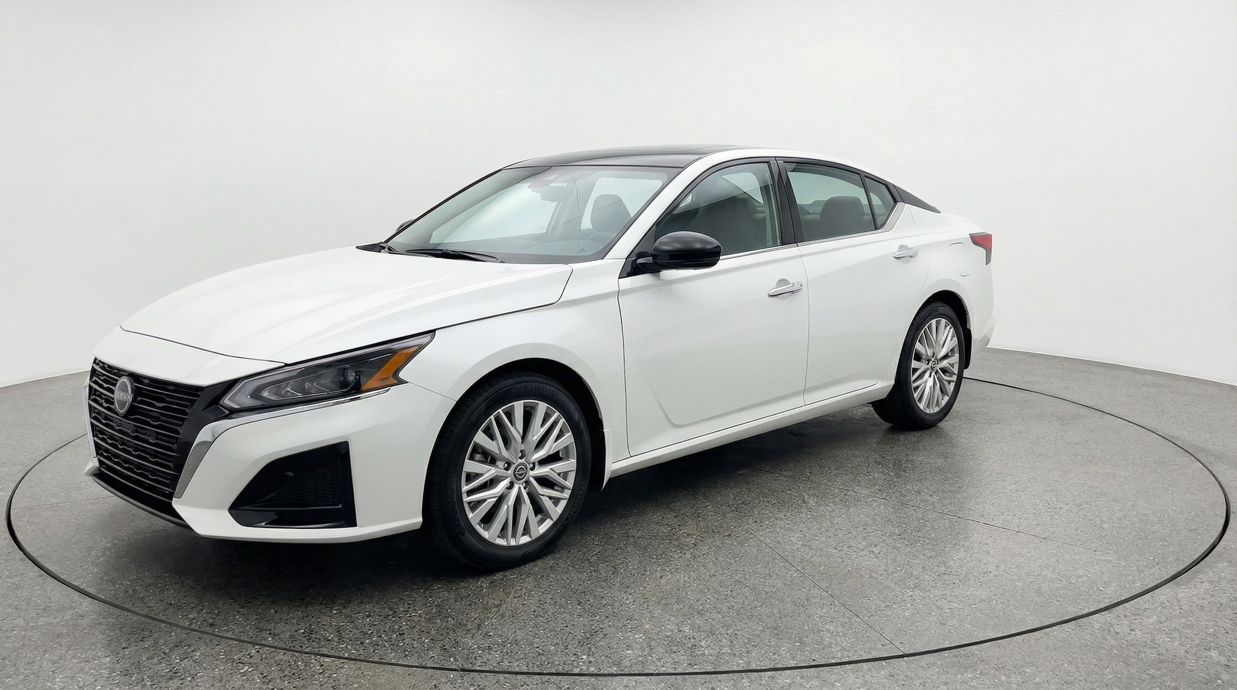 Thumbnail: 2025 Nissan Altima - 3