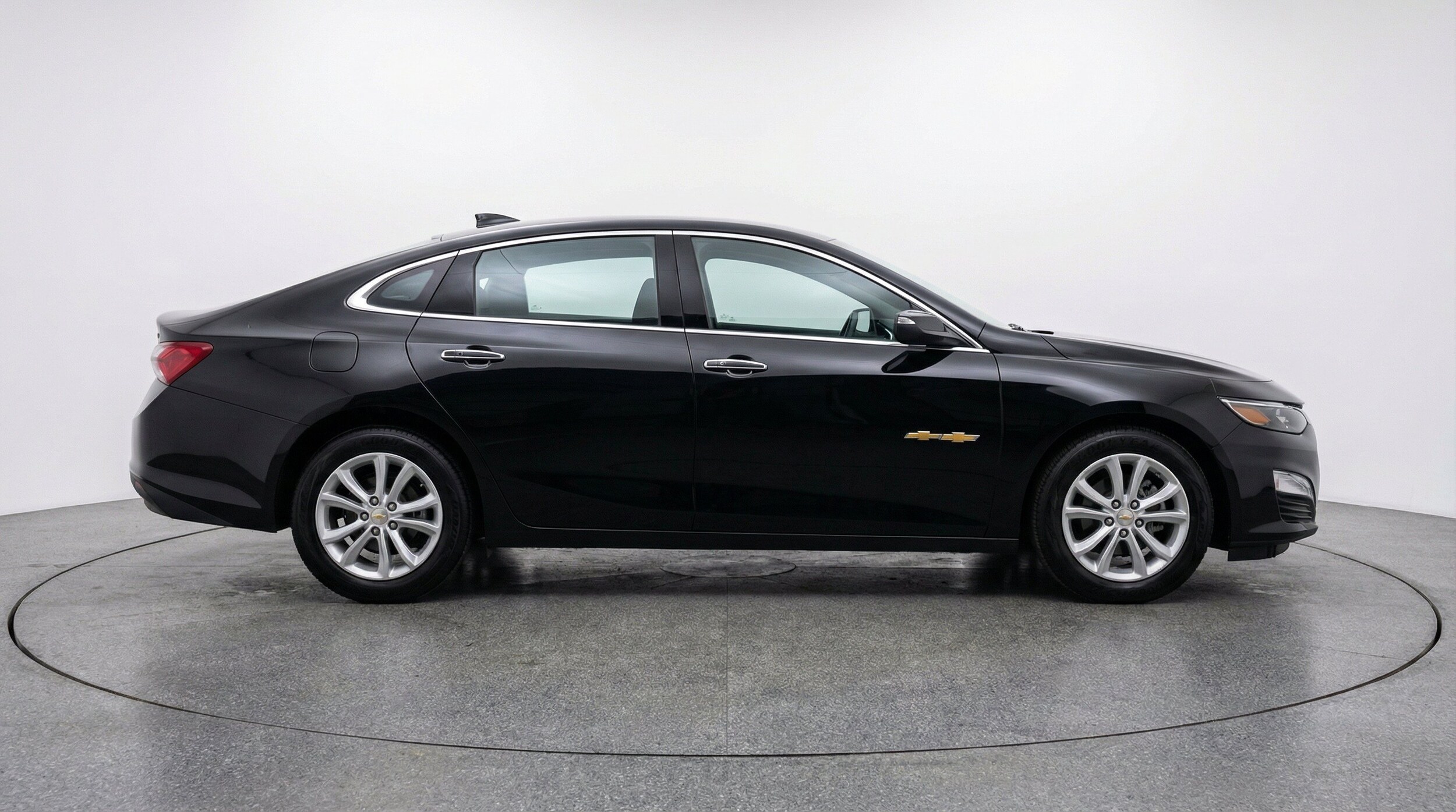 Thumbnail: 2024 Chevrolet Malibu - 11