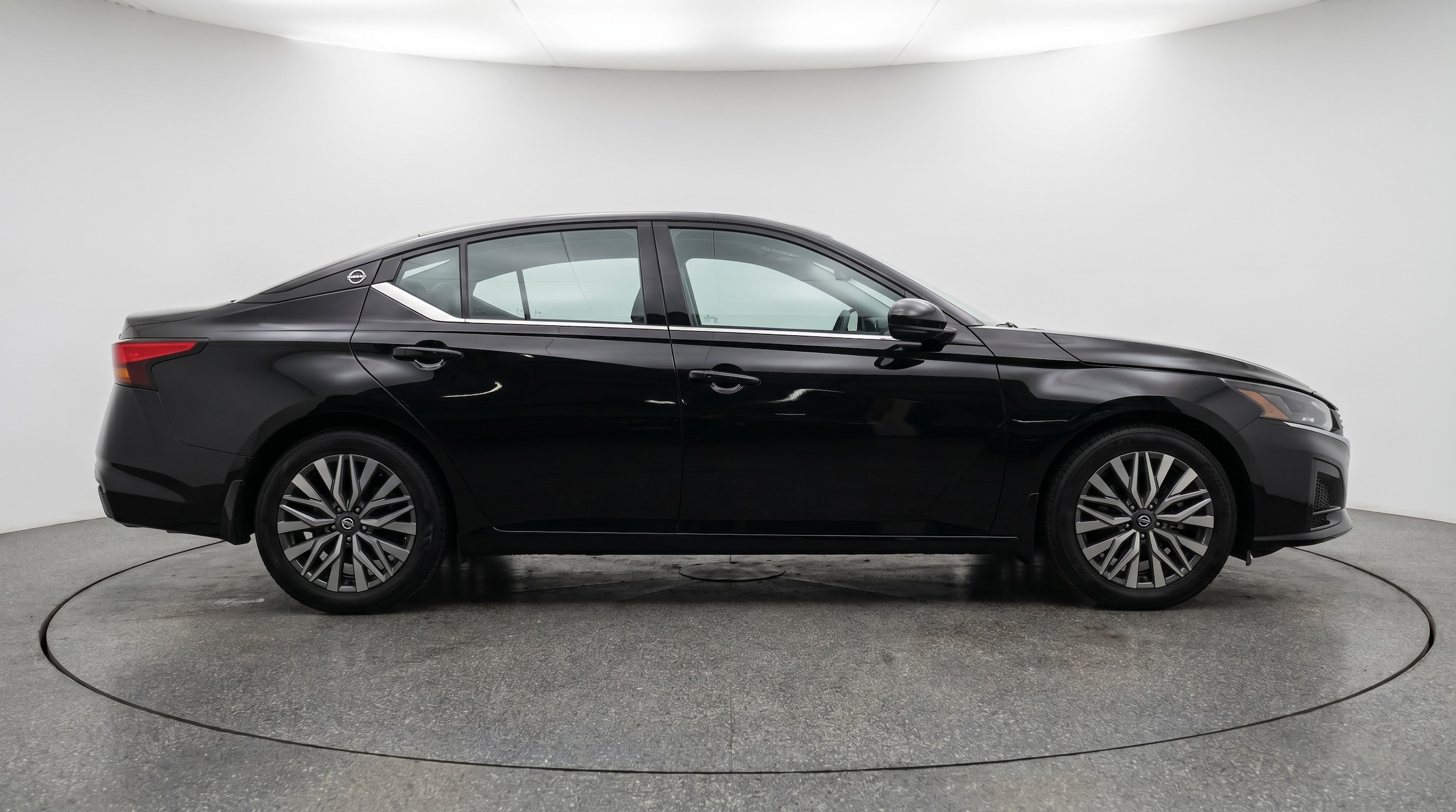 Thumbnail: 2025 Nissan Altima - 8