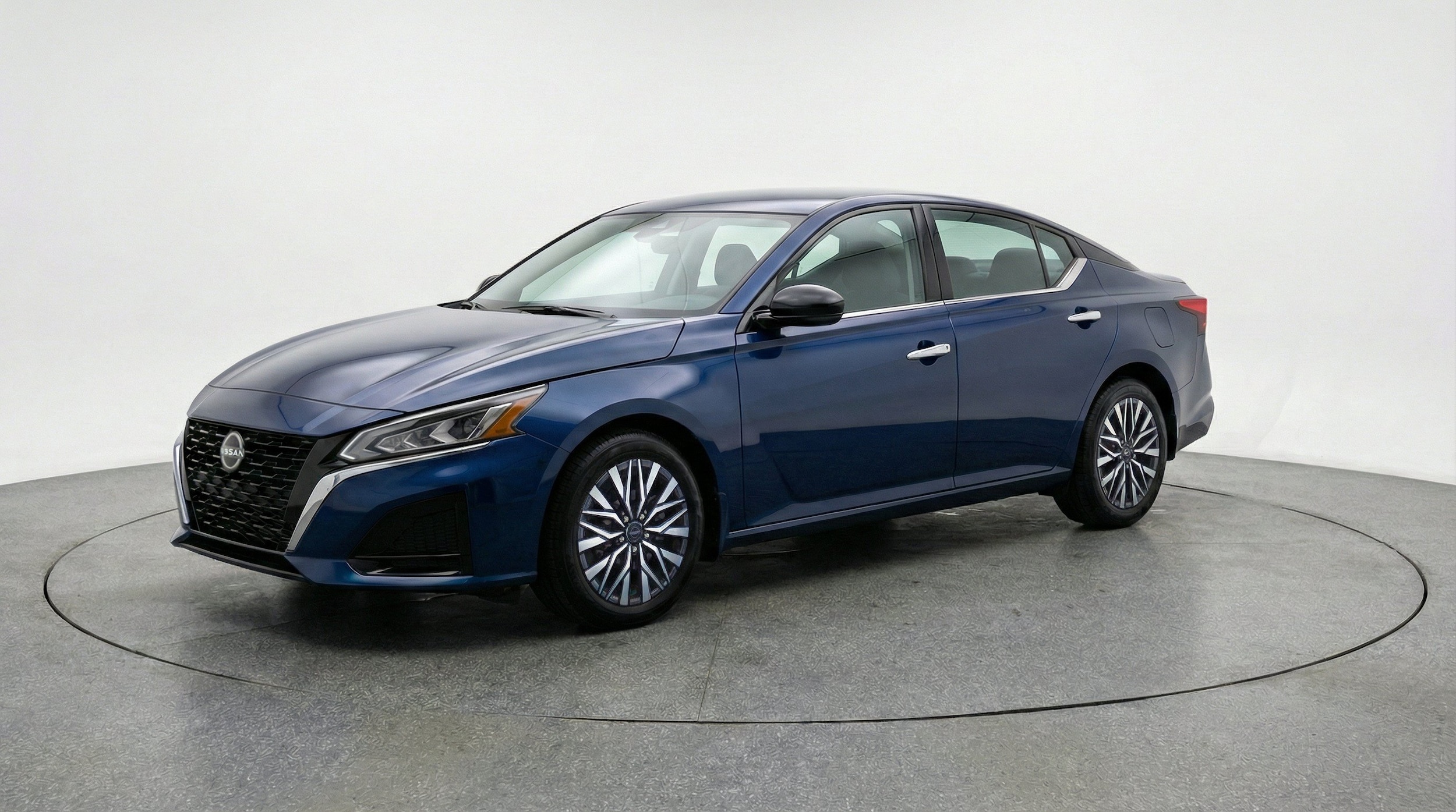 Thumbnail: 2025 Nissan Altima - 3