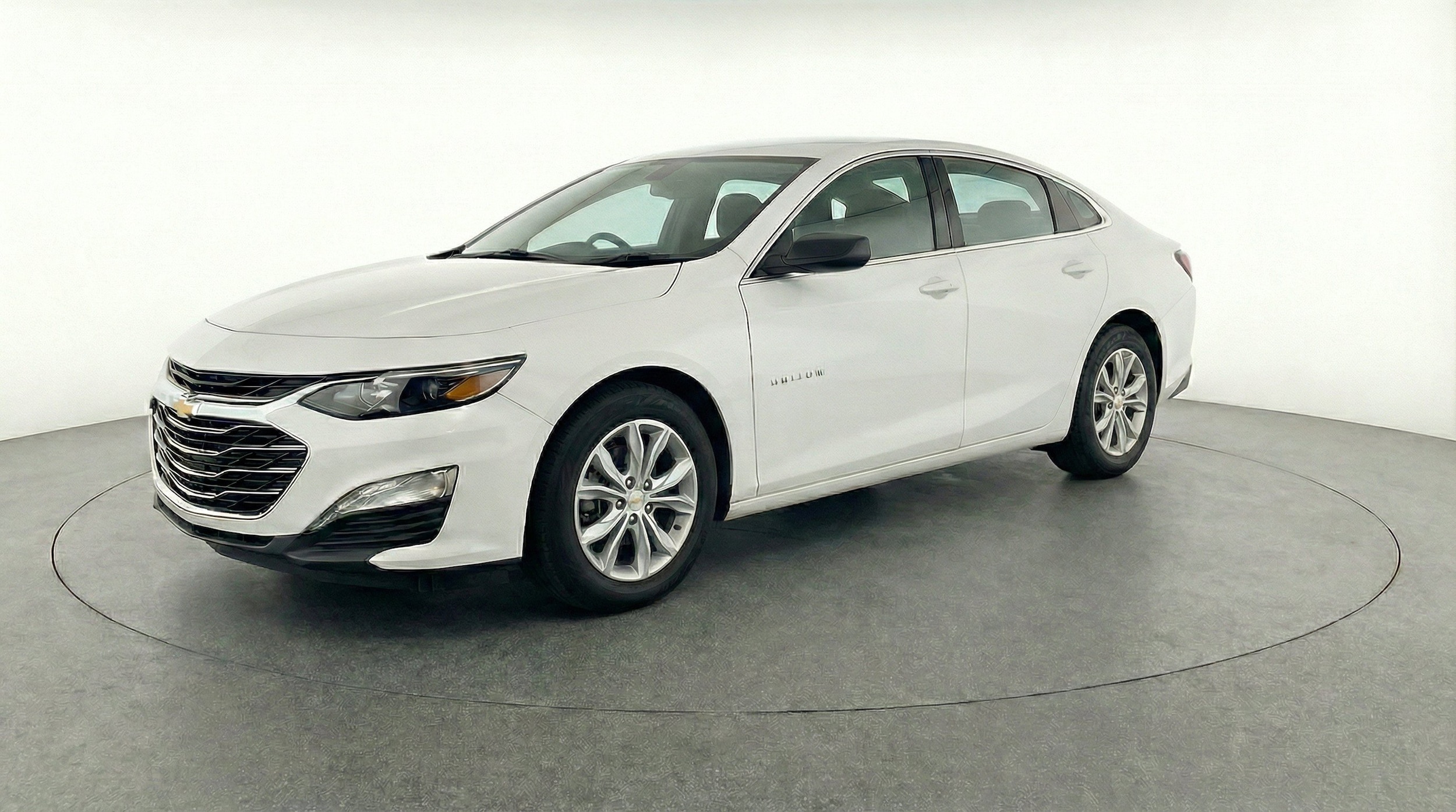 Thumbnail: 2024 Chevrolet Malibu - 3