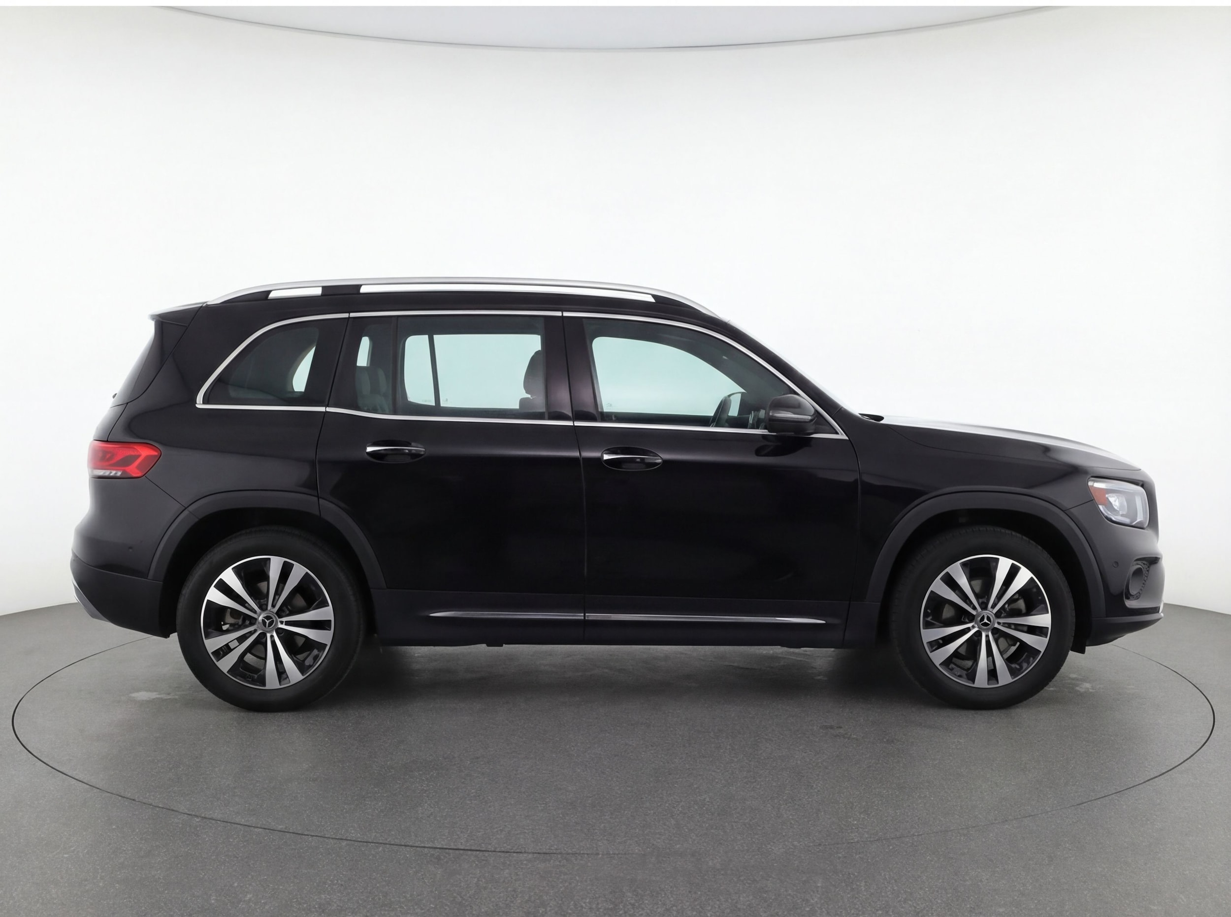 Thumbnail: 2024 Mercedes-Benz GLB - 8