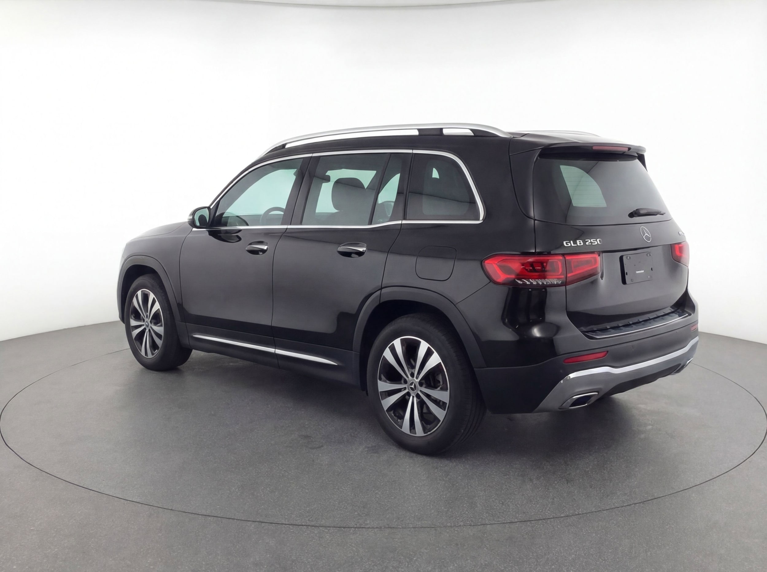 Thumbnail: 2024 Mercedes-Benz GLB - 6