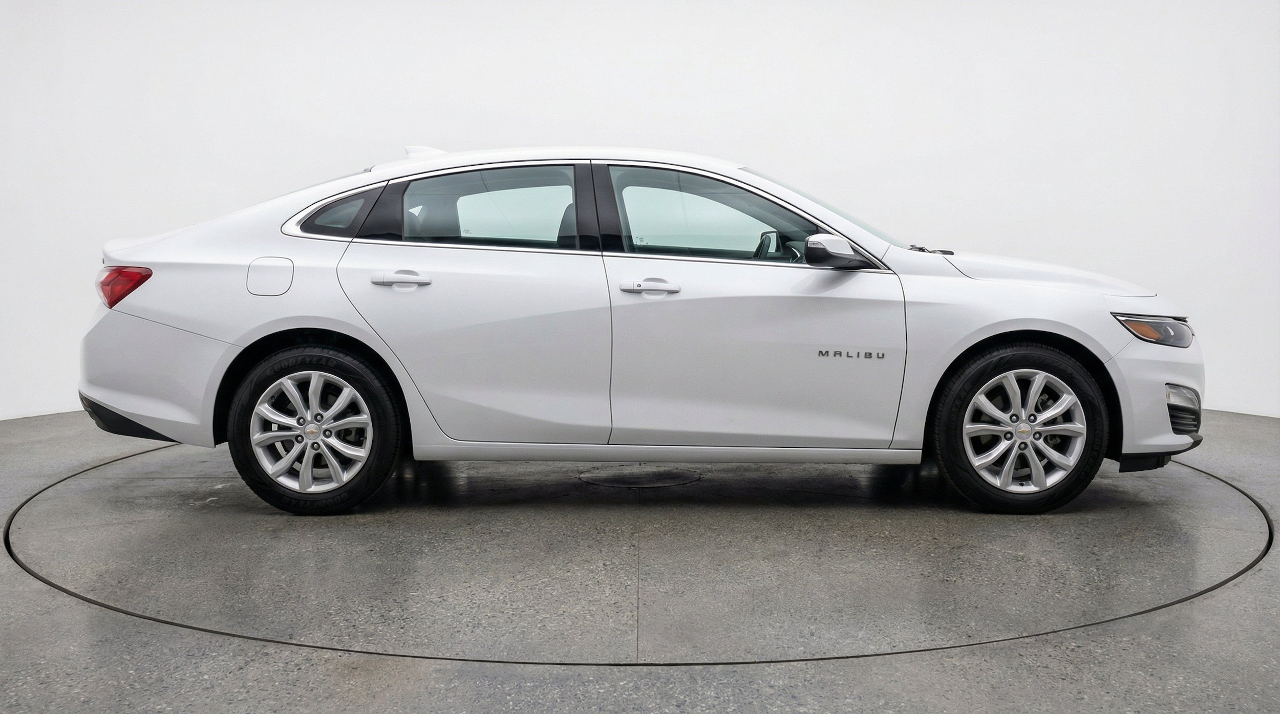 Thumbnail: 2024 Chevrolet Malibu - 11