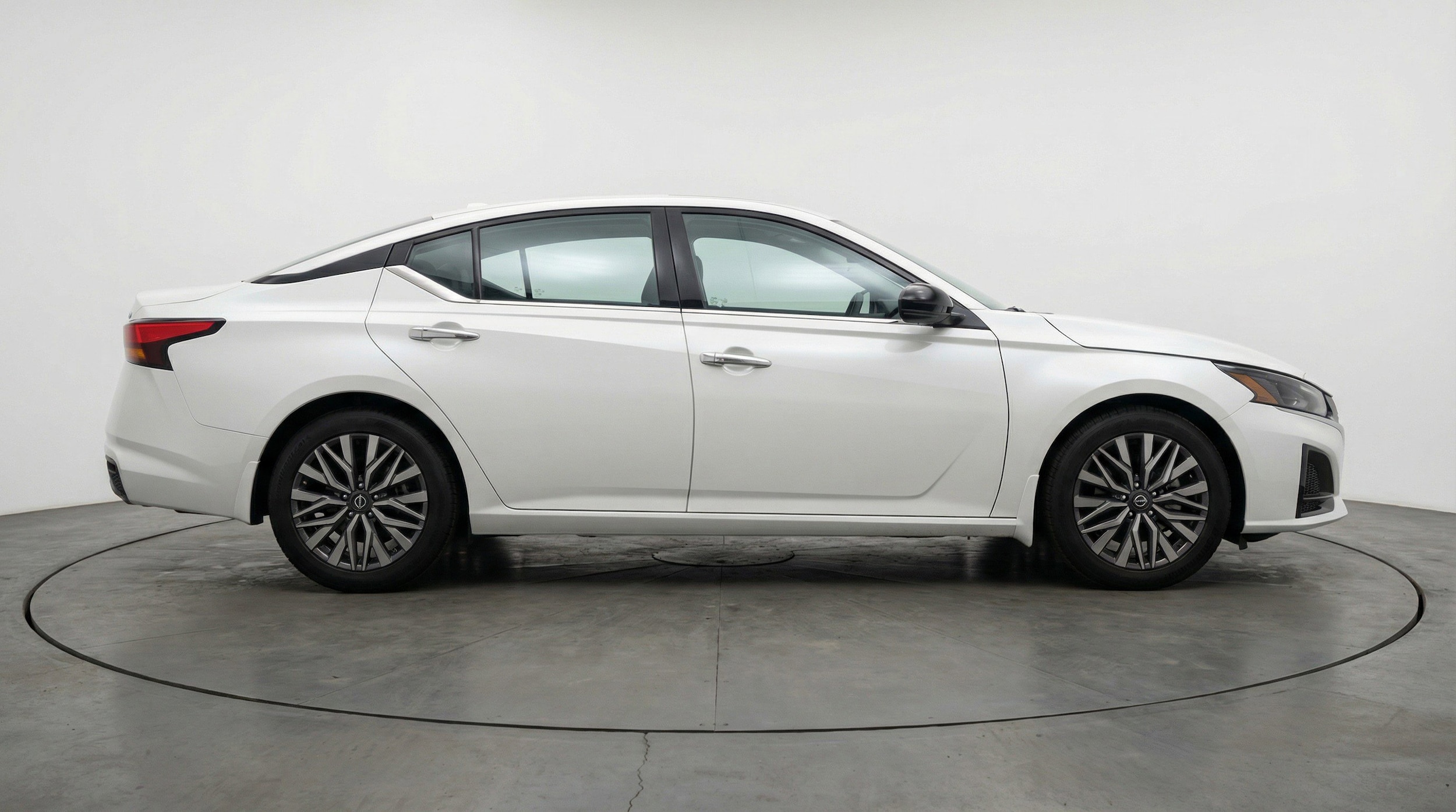 Thumbnail: 2025 Nissan Altima - 11