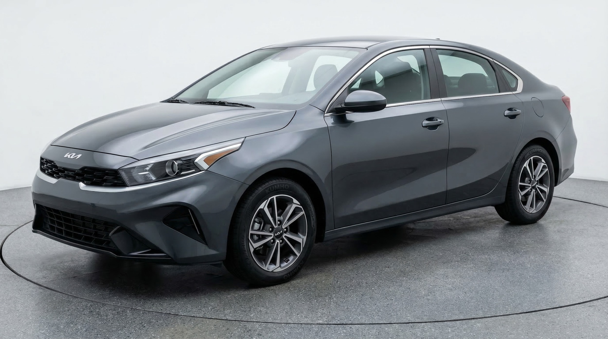 Thumbnail: 2024 Kia Forte - 3