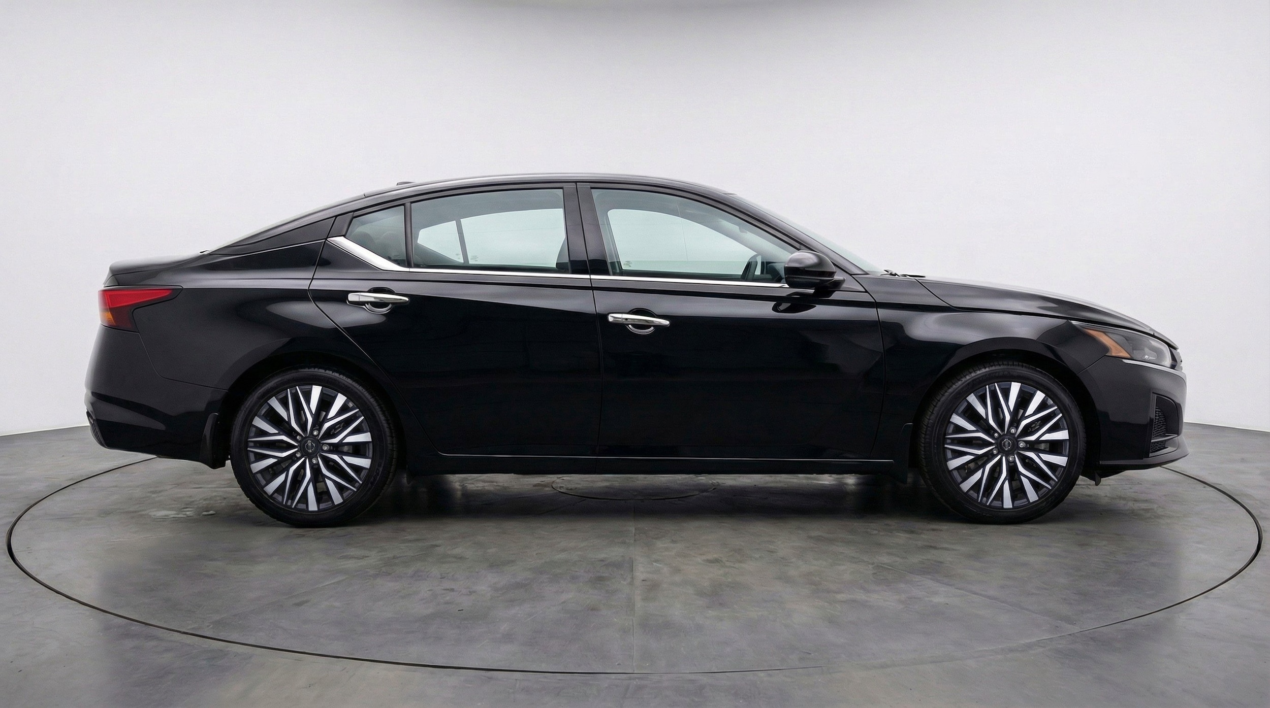 Thumbnail: 2025 Nissan Altima - 11