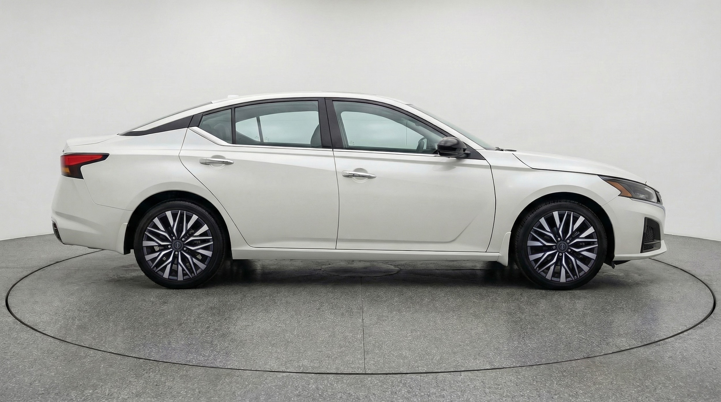 Thumbnail: 2025 Nissan Altima - 8