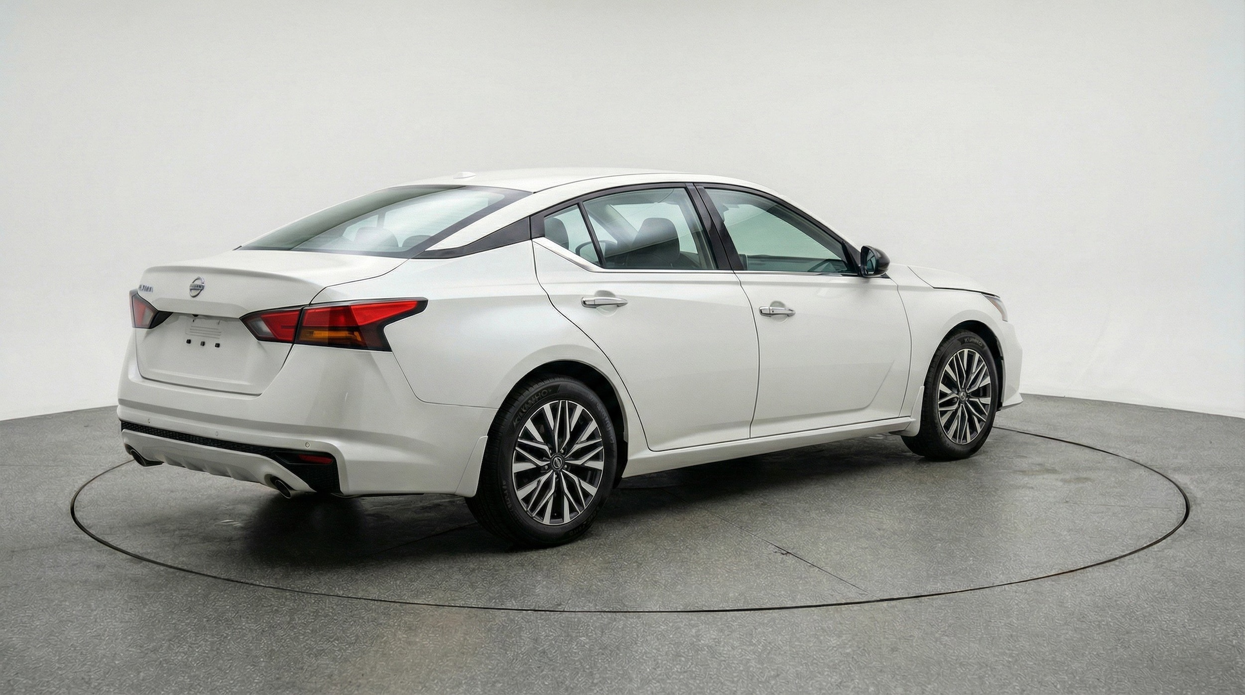 Thumbnail: 2025 Nissan Altima - 9