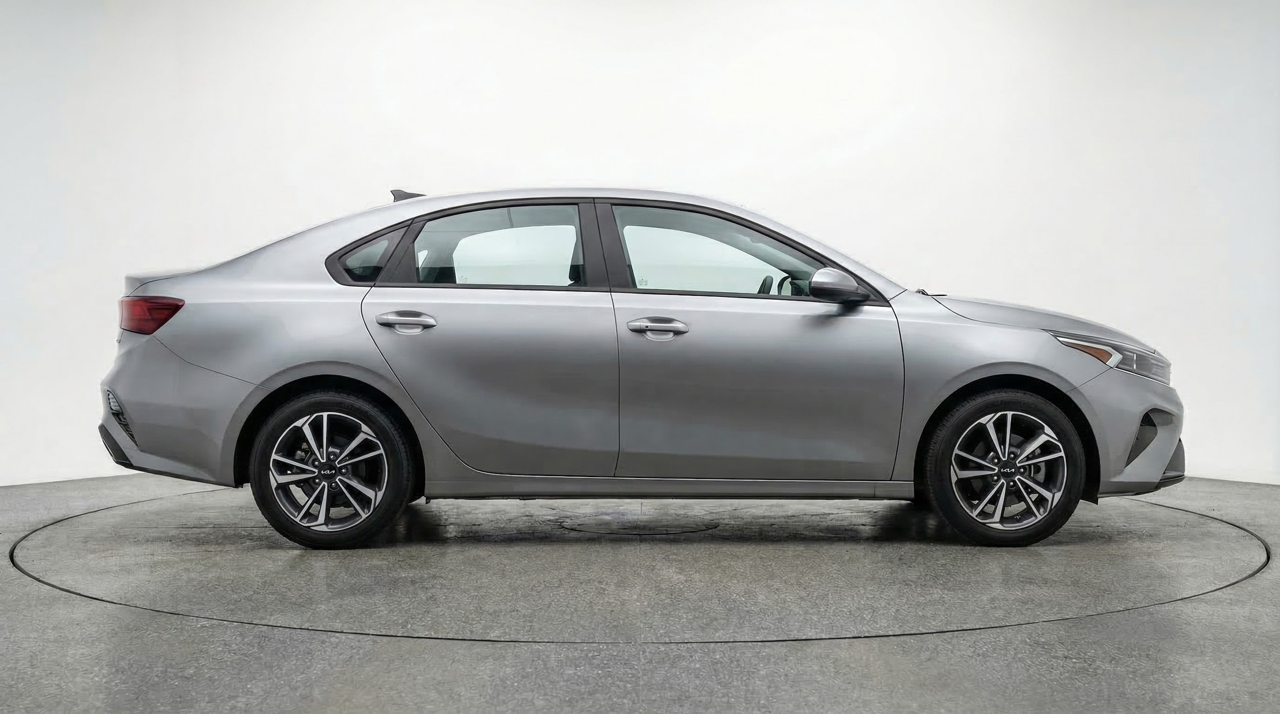 Thumbnail: 2024 Kia Forte - 8