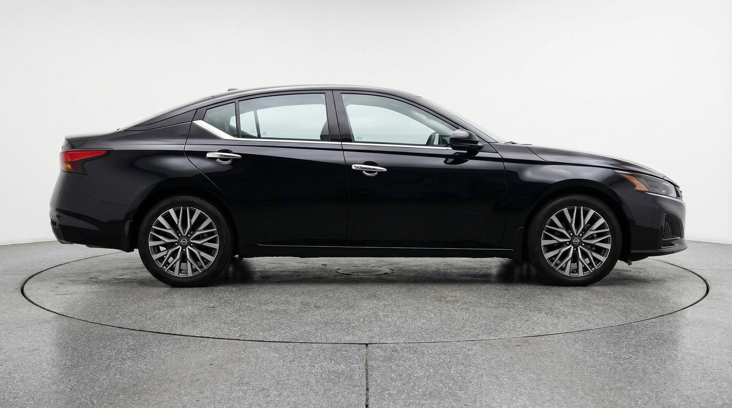 Thumbnail: 2025 Nissan Altima - 11