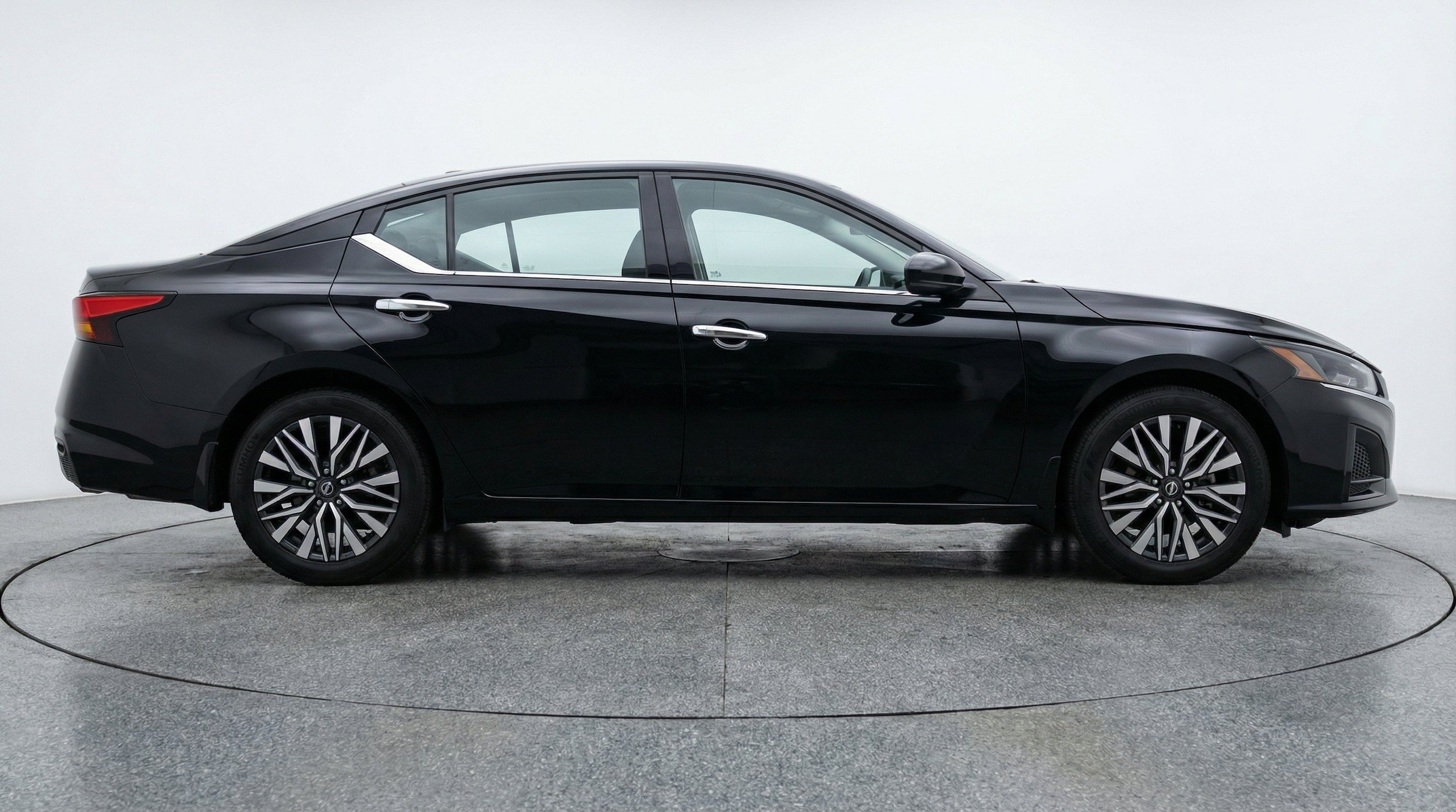 Thumbnail: 2025 Nissan Altima - 10