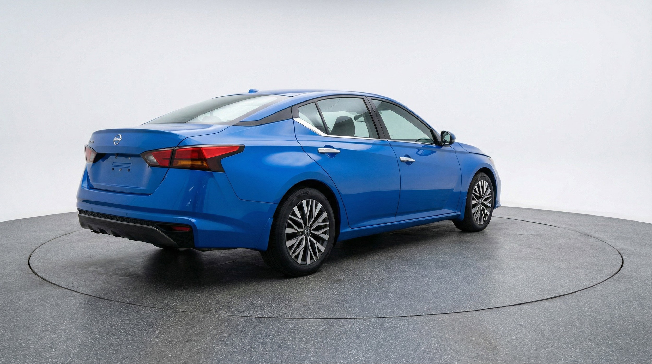 Thumbnail: 2025 Nissan Altima - 9