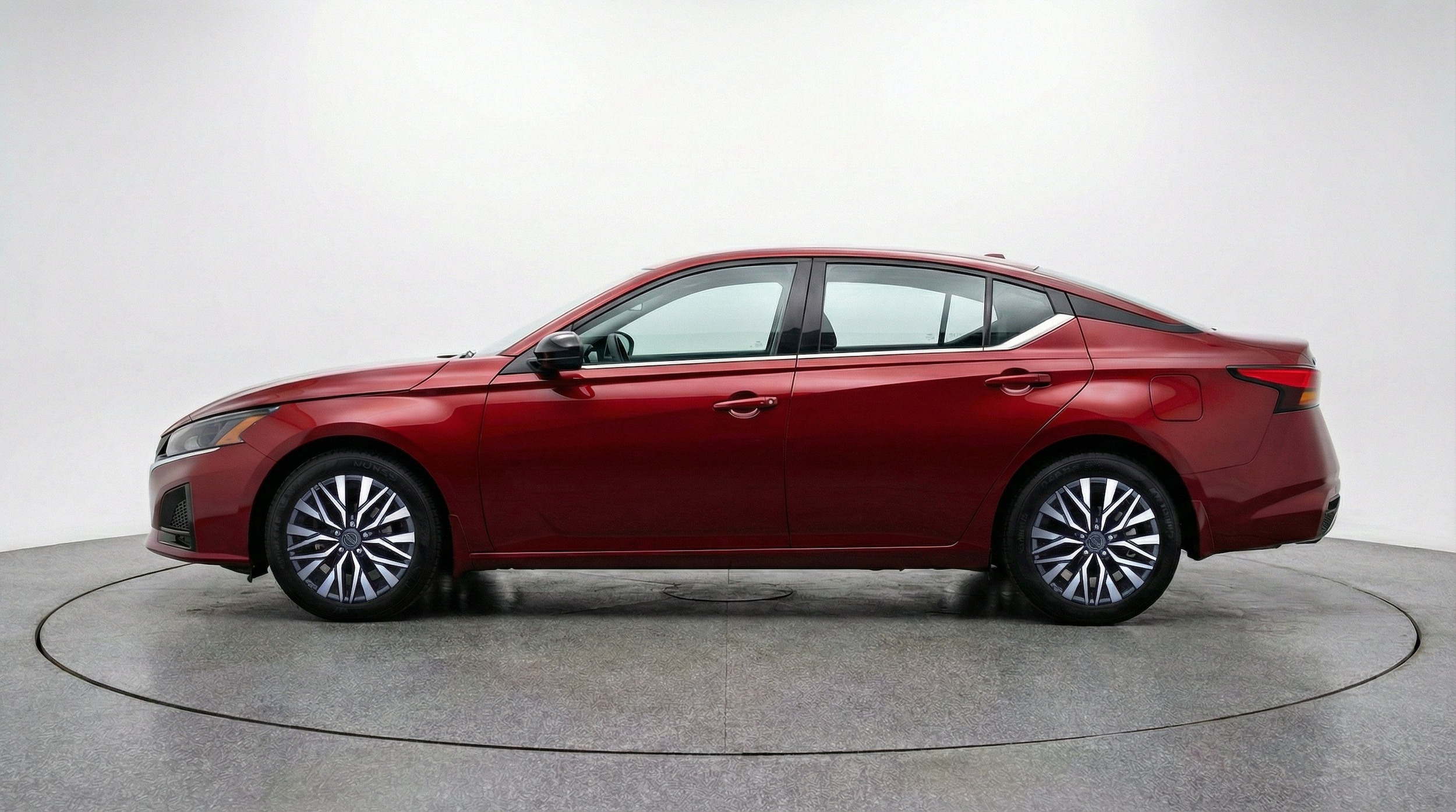 Thumbnail: 2025 Nissan Altima - 5