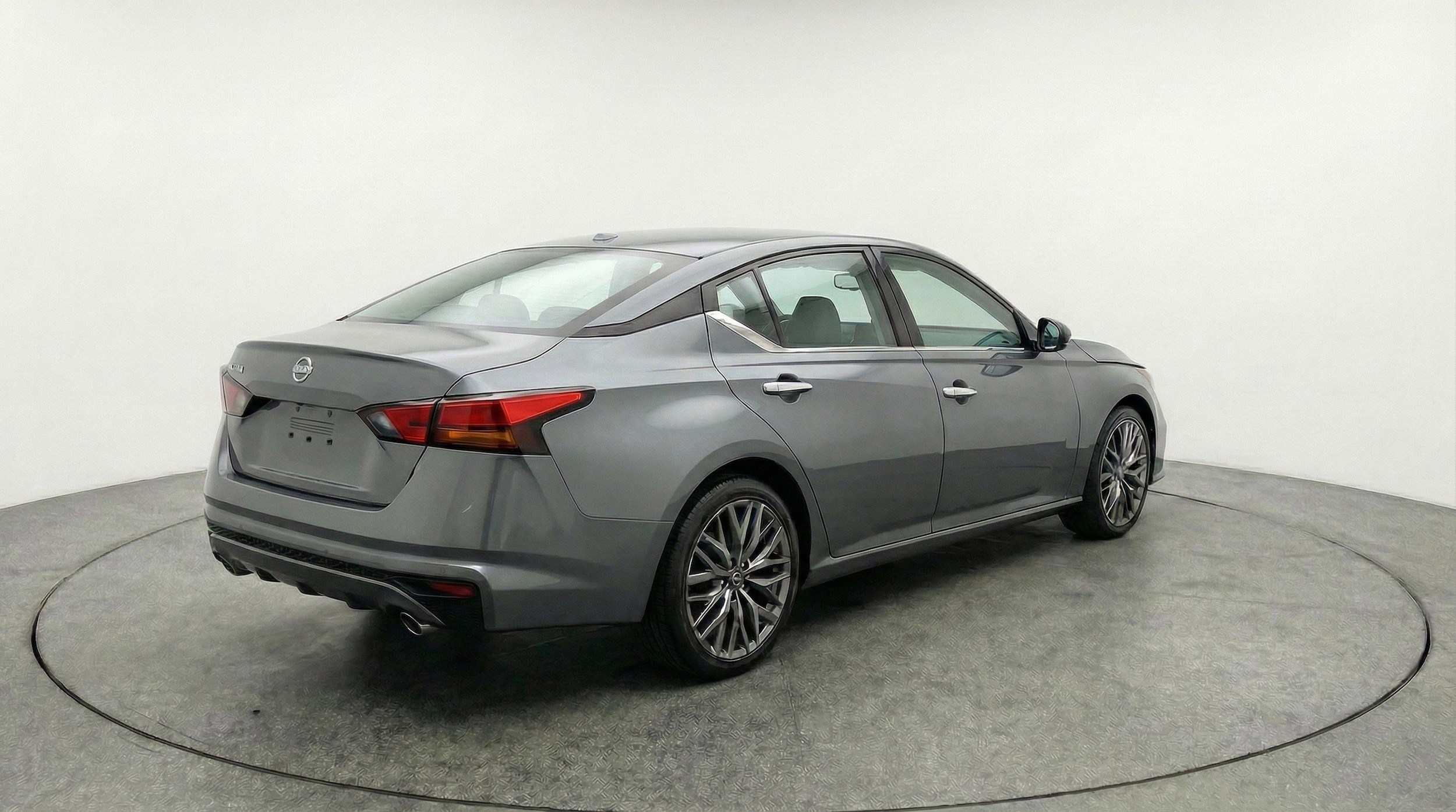 Thumbnail: 2025 Nissan Altima - 9