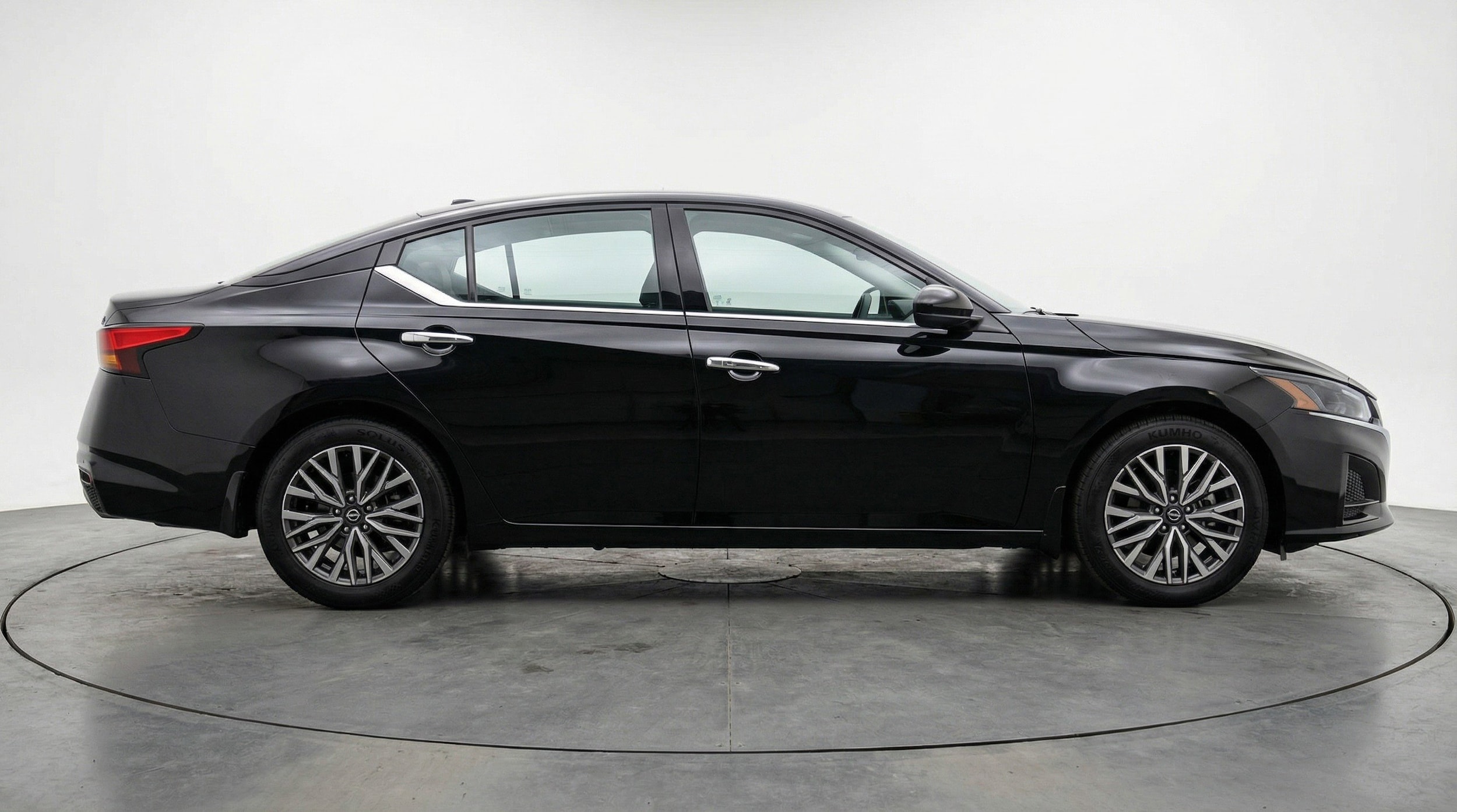 Thumbnail: 2025 Nissan Altima - 11