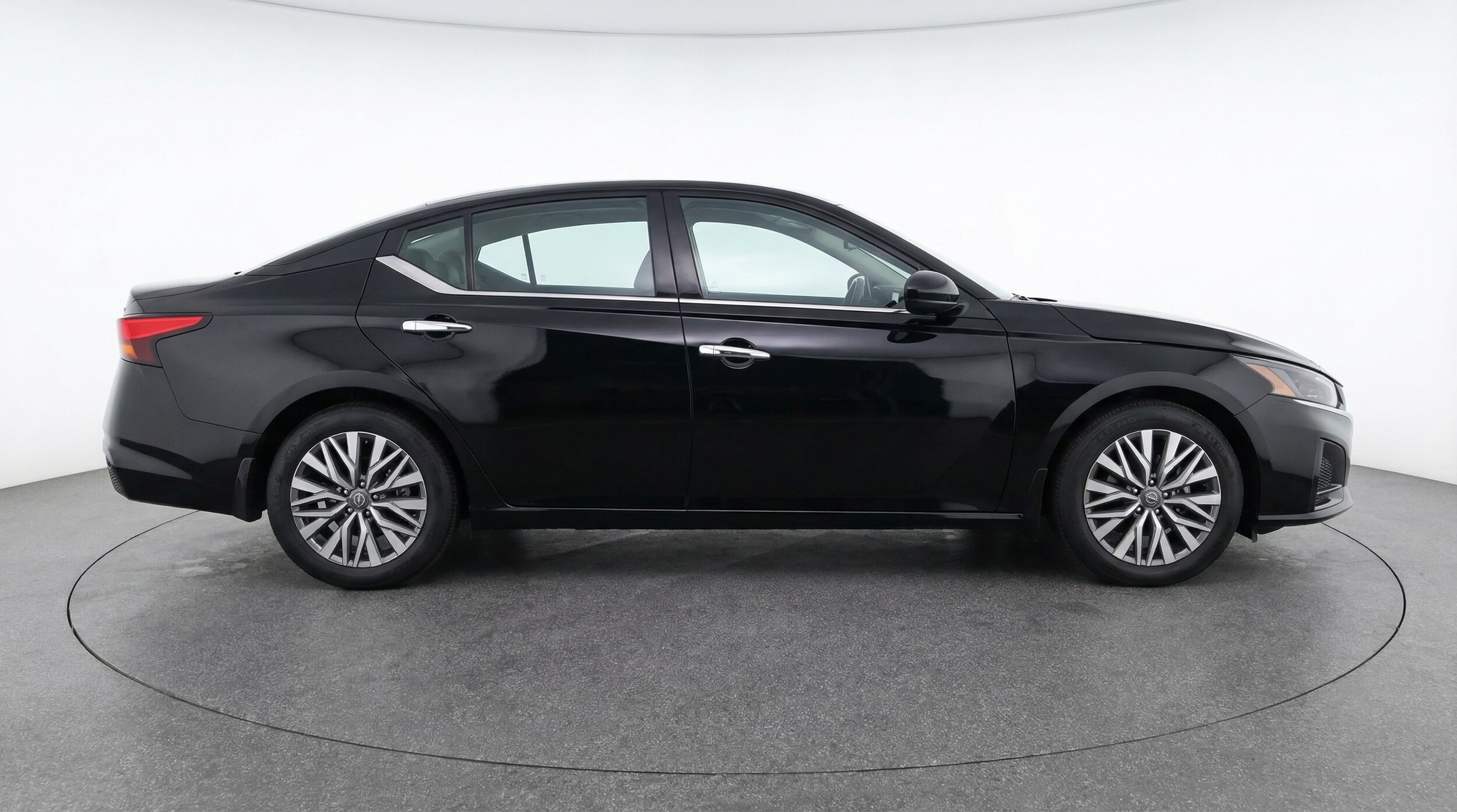 Thumbnail: 2025 Nissan Altima - 8