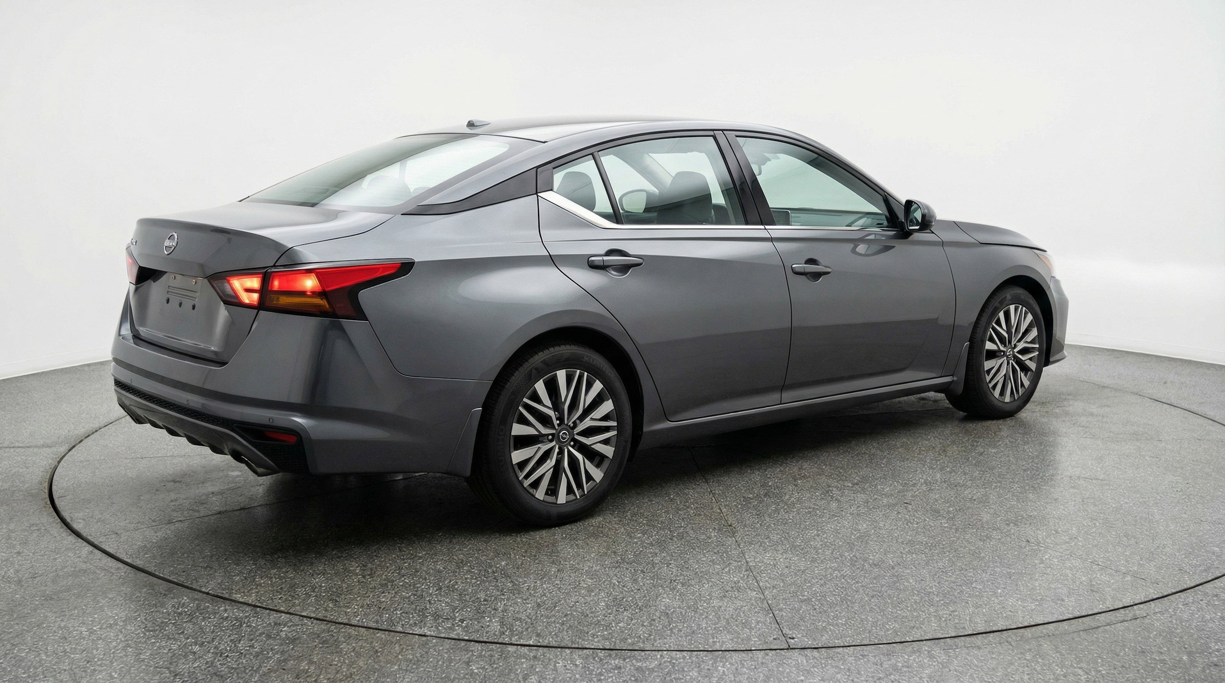 Thumbnail: 2025 Nissan Altima - 9