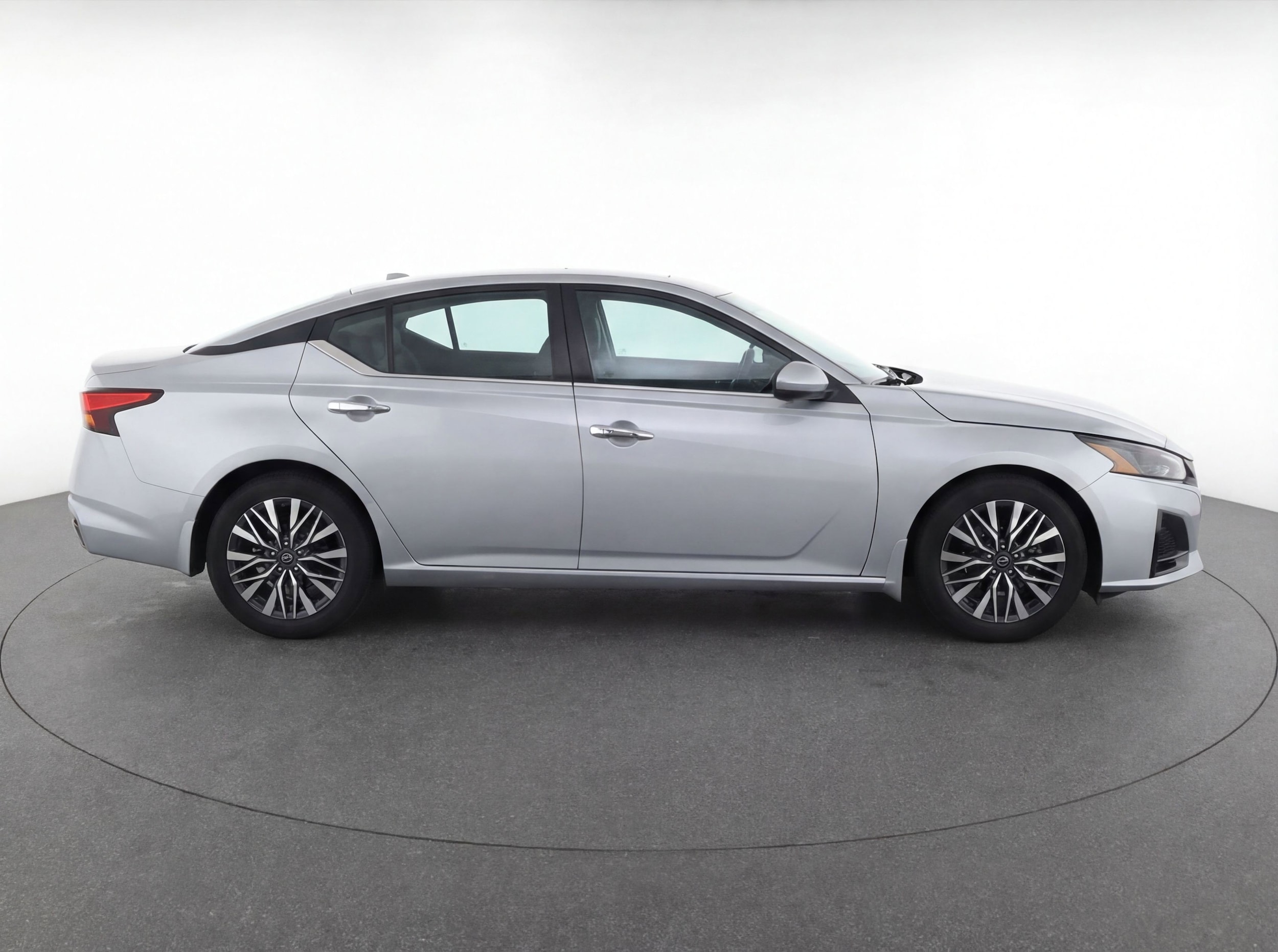 Thumbnail: 2023 Nissan Altima - 11
