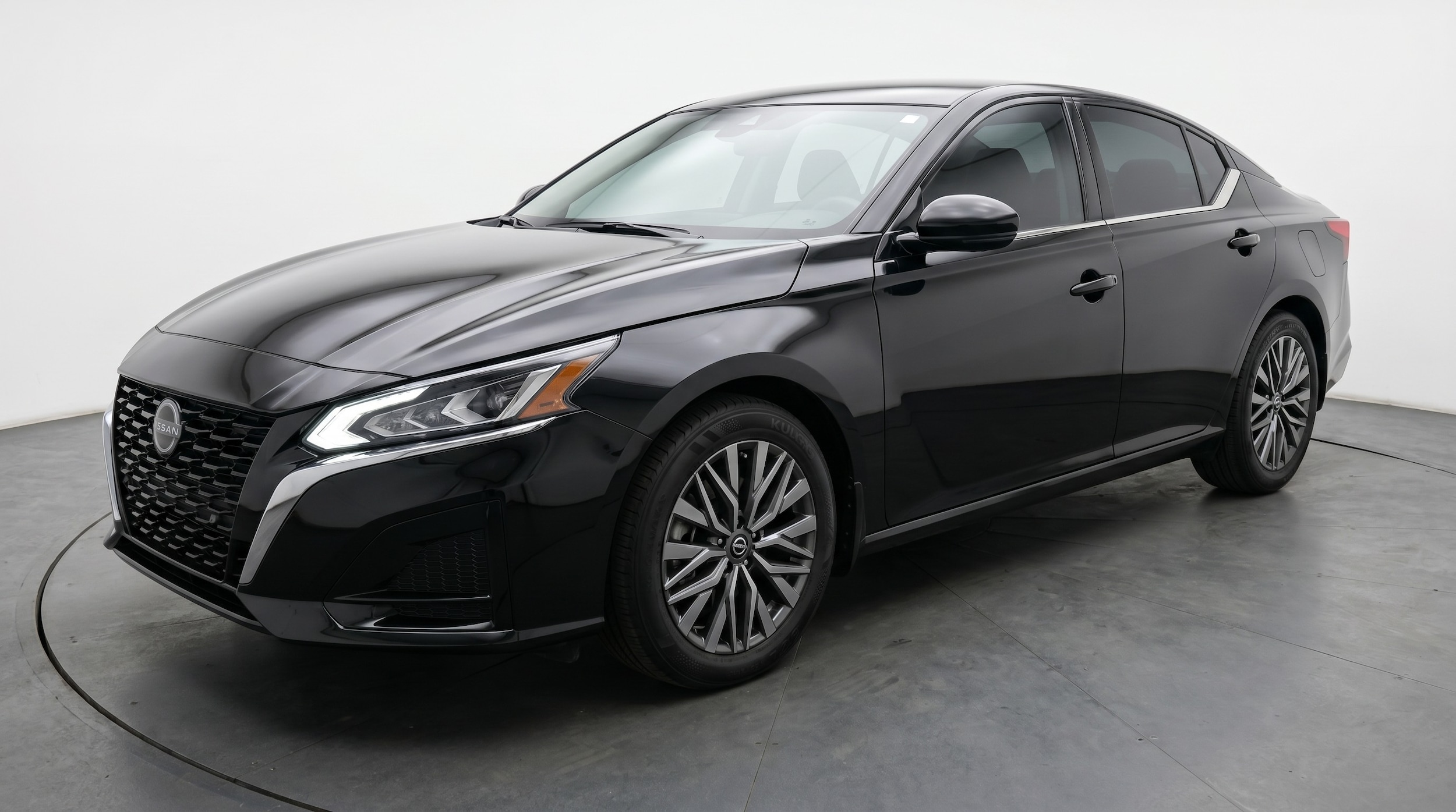 Thumbnail: 2025 Nissan Altima - 3