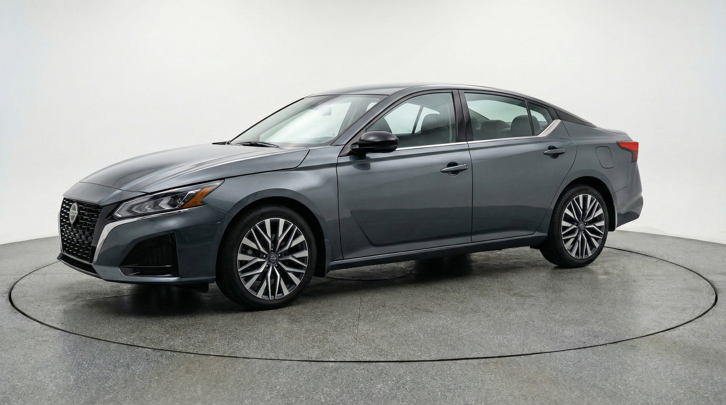 Thumbnail: 2025 Nissan Altima - 3