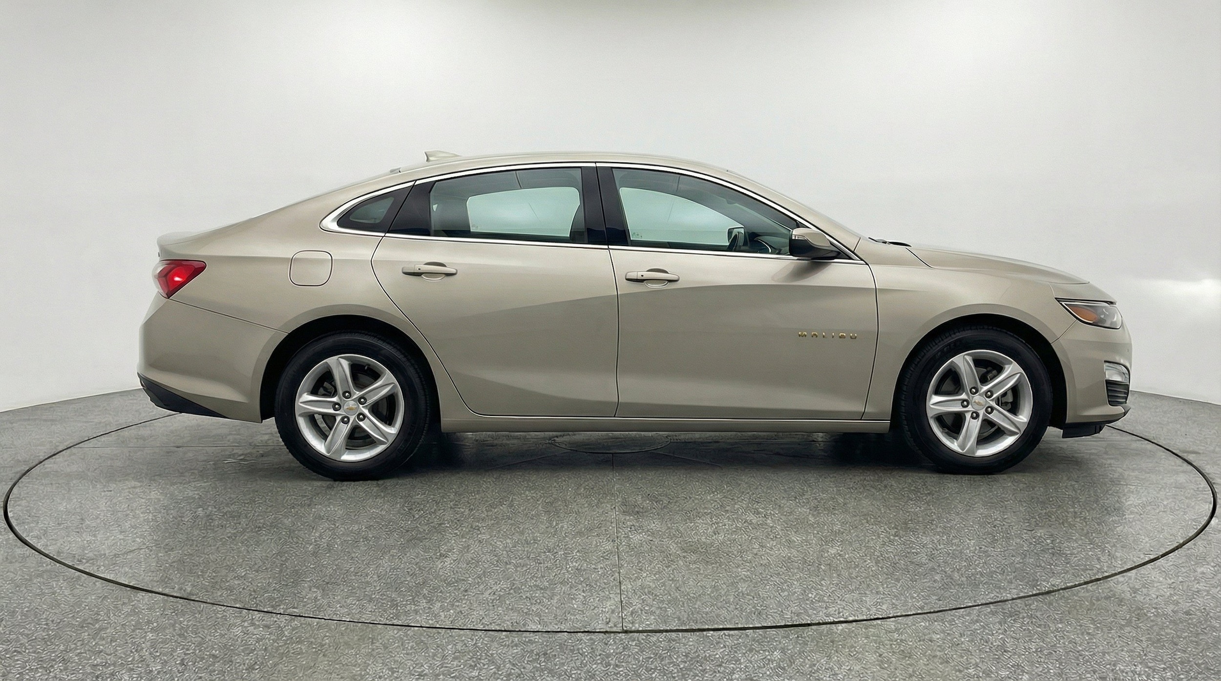 Thumbnail: 2024 Chevrolet Malibu - 10