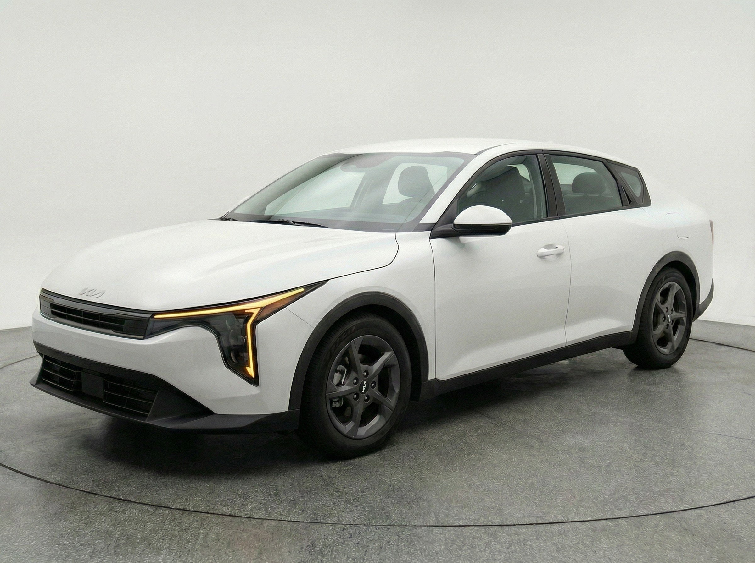 Thumbnail: 2025 Kia K4 - 3