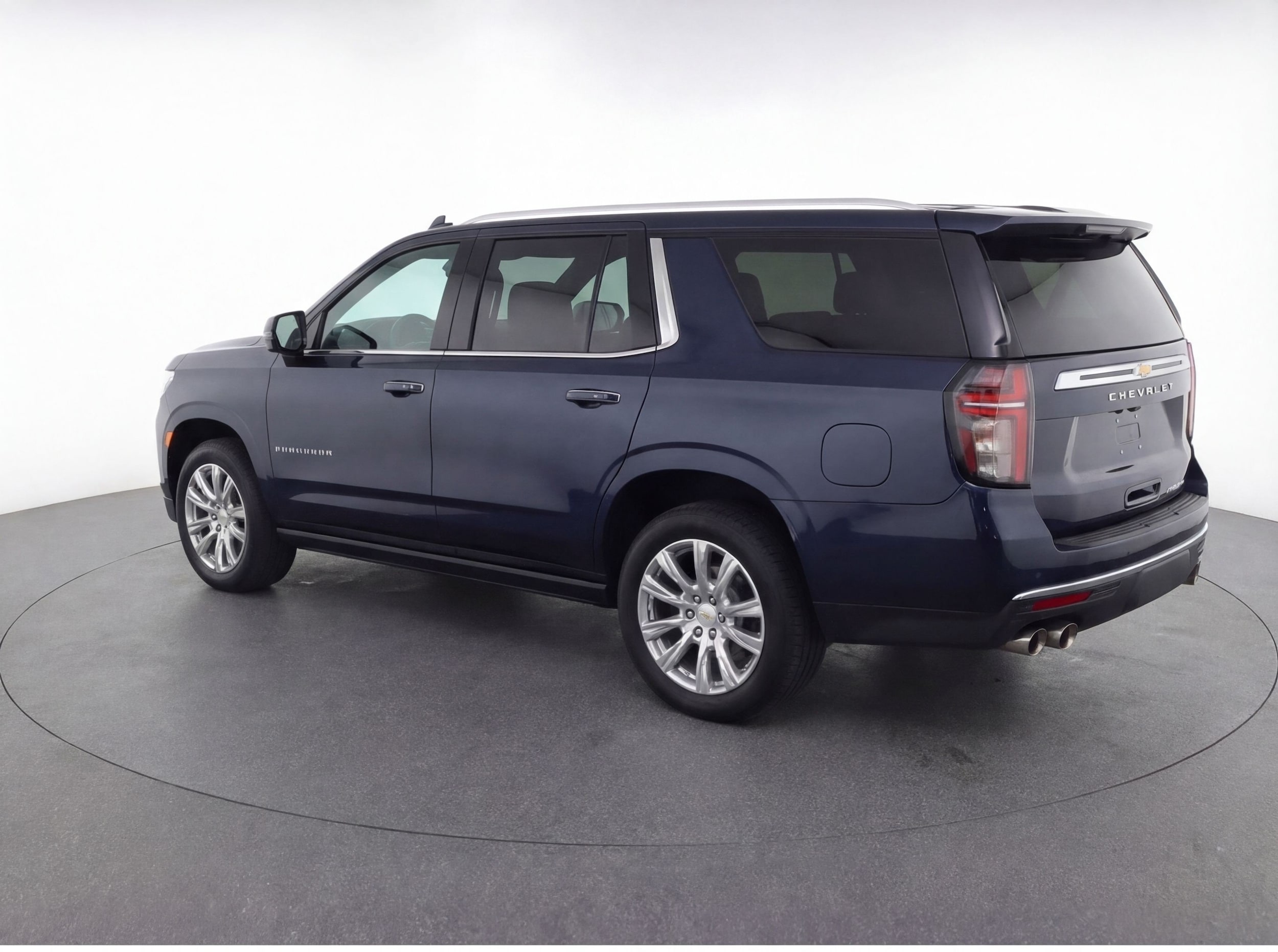Thumbnail: 2023 Chevrolet Suburban - 6