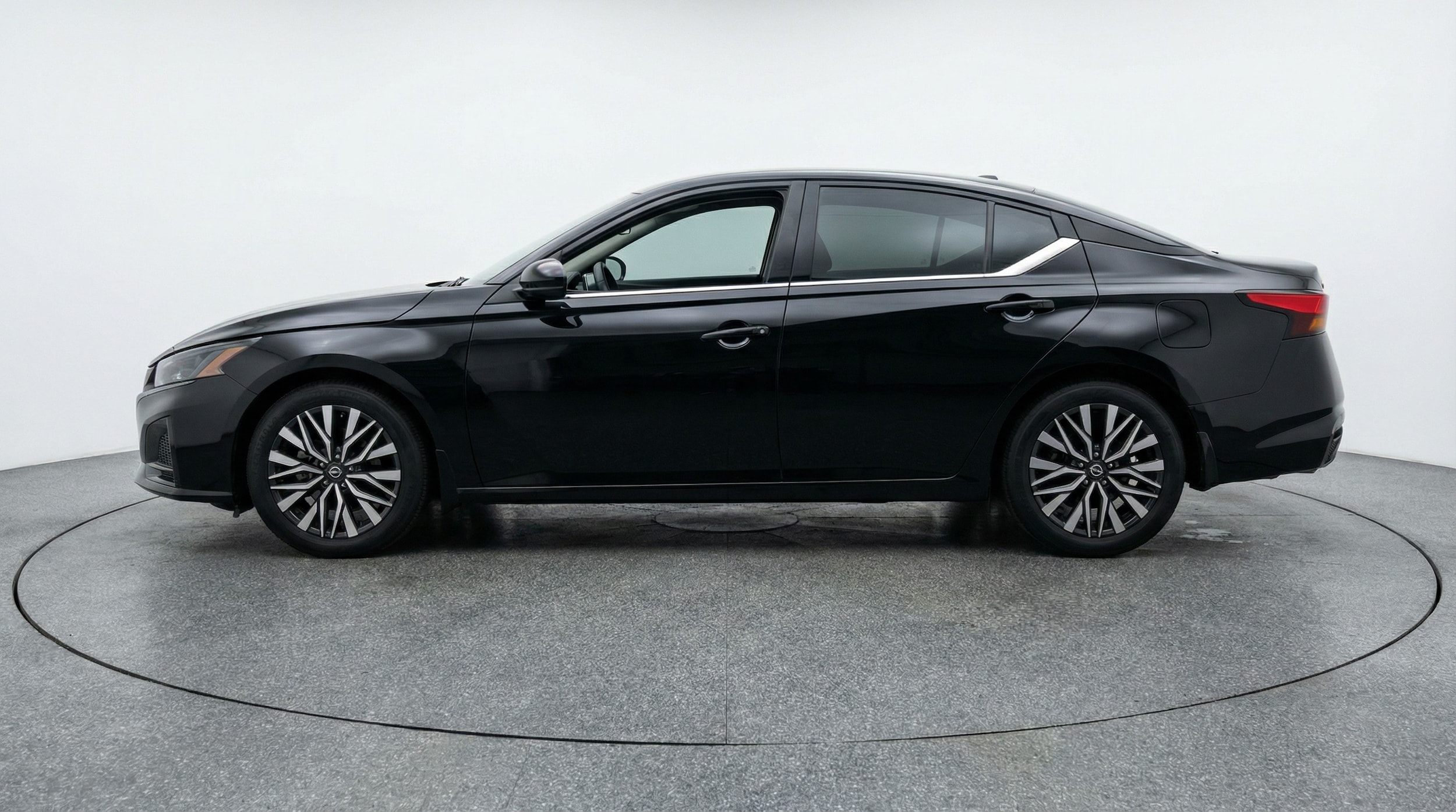 Thumbnail: 2025 Nissan Altima - 4