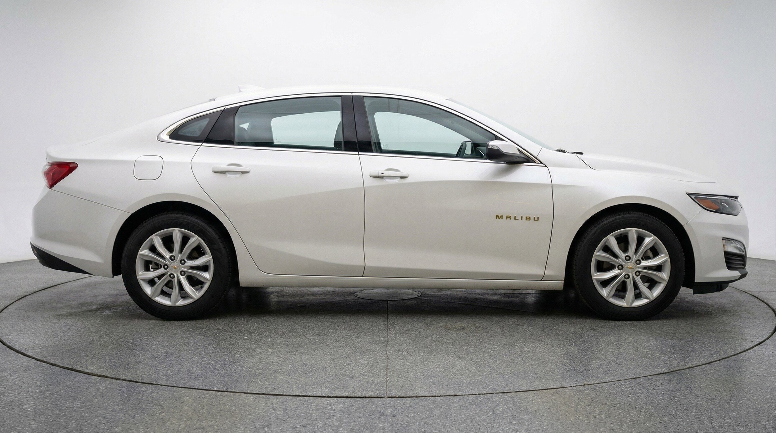 Thumbnail: 2024 Chevrolet Malibu - 11