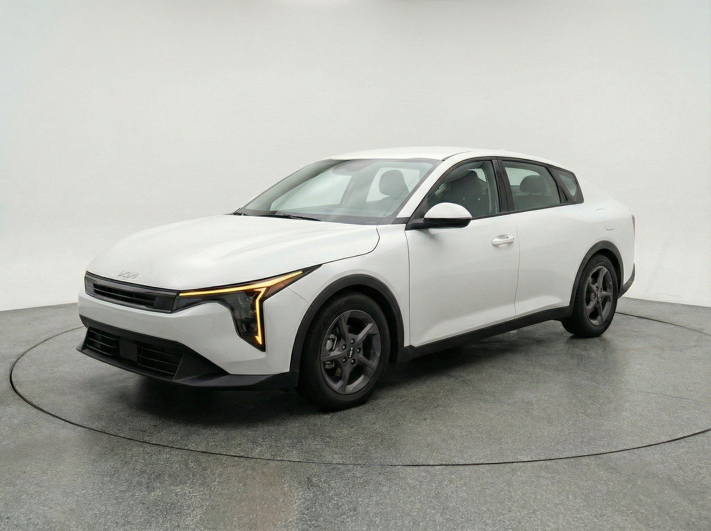 Thumbnail: 2025 Kia K4 - 3