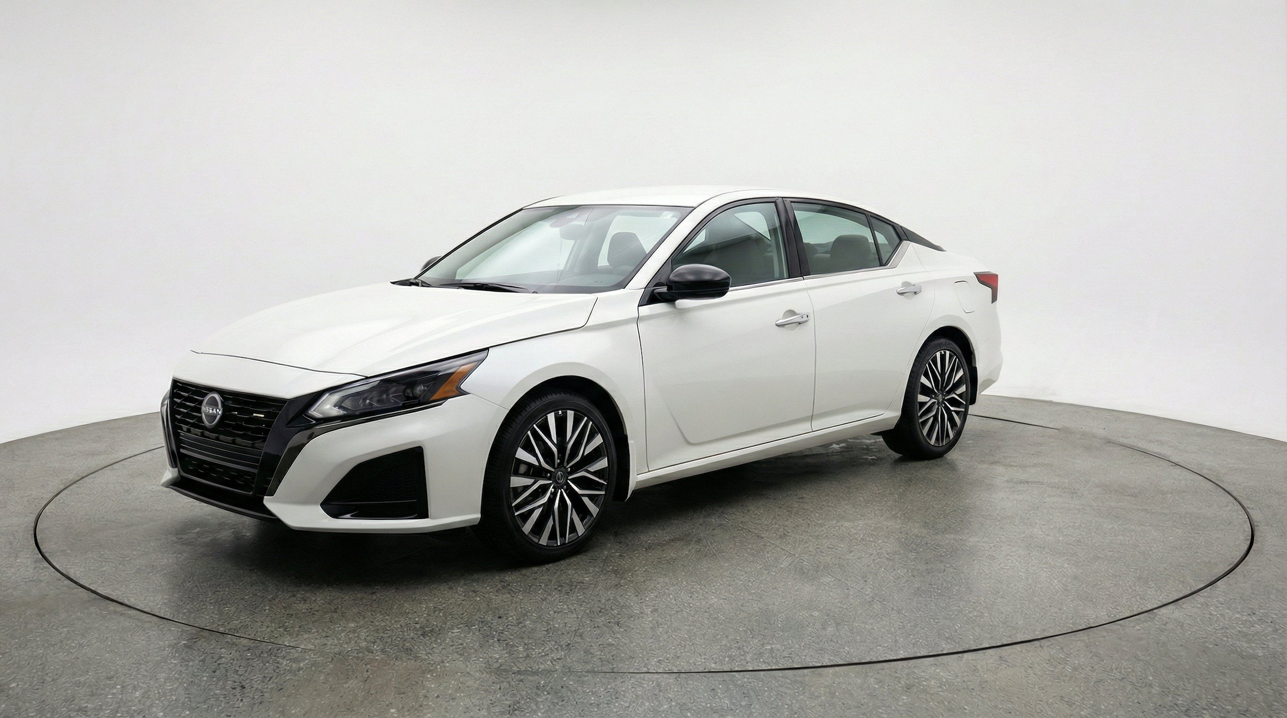 Thumbnail: 2025 Nissan Altima - 3