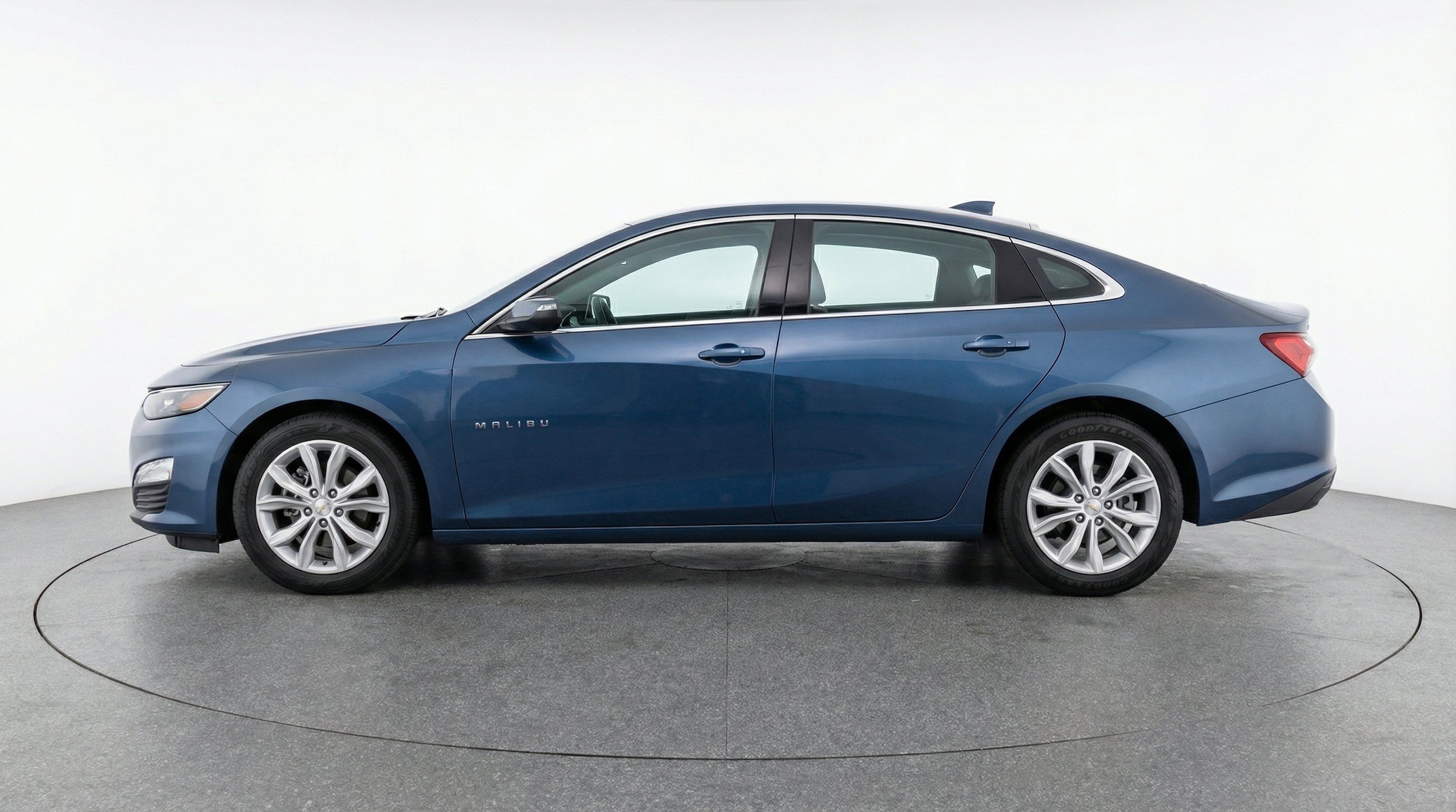 Thumbnail: 2024 Chevrolet Malibu - 5