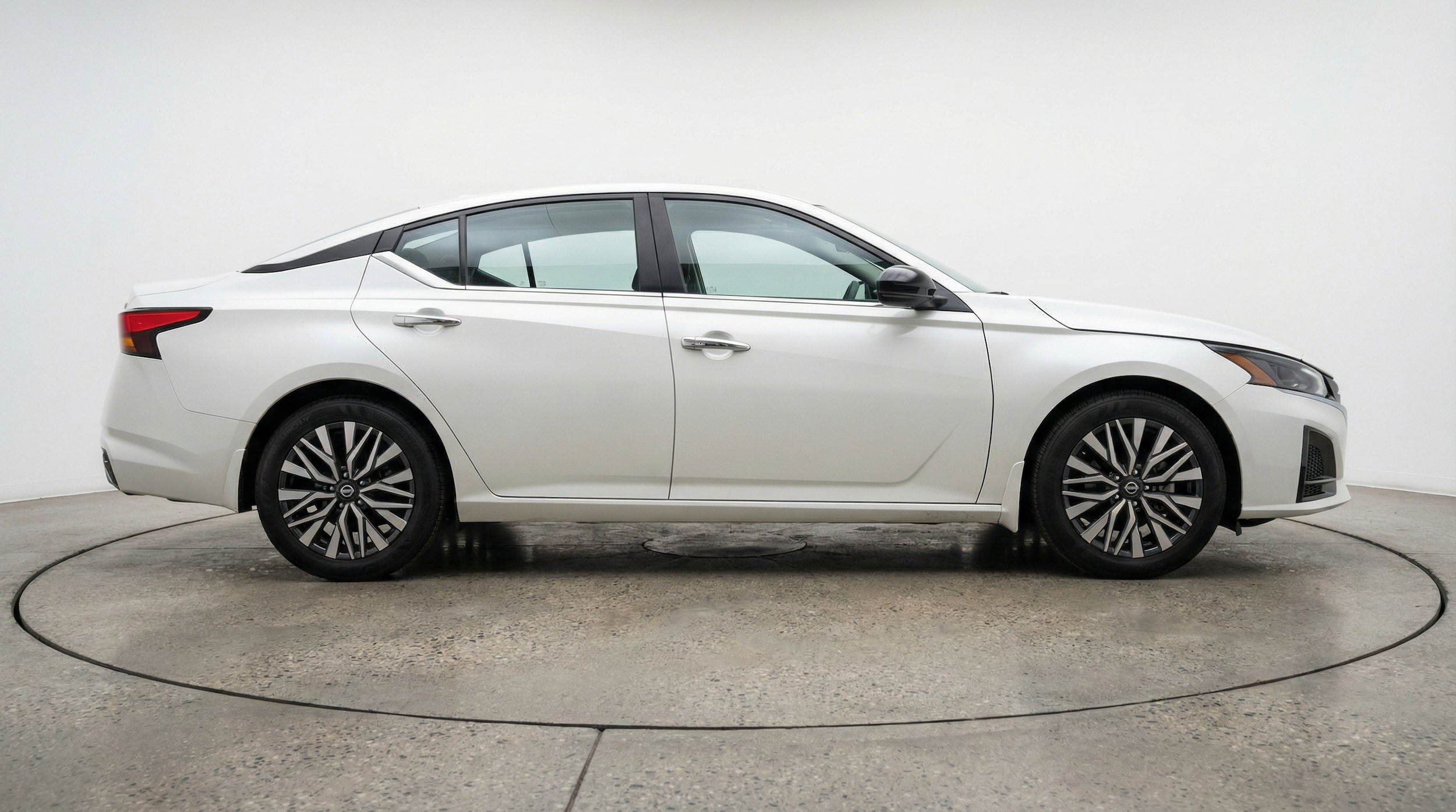 Thumbnail: 2025 Nissan Altima - 11