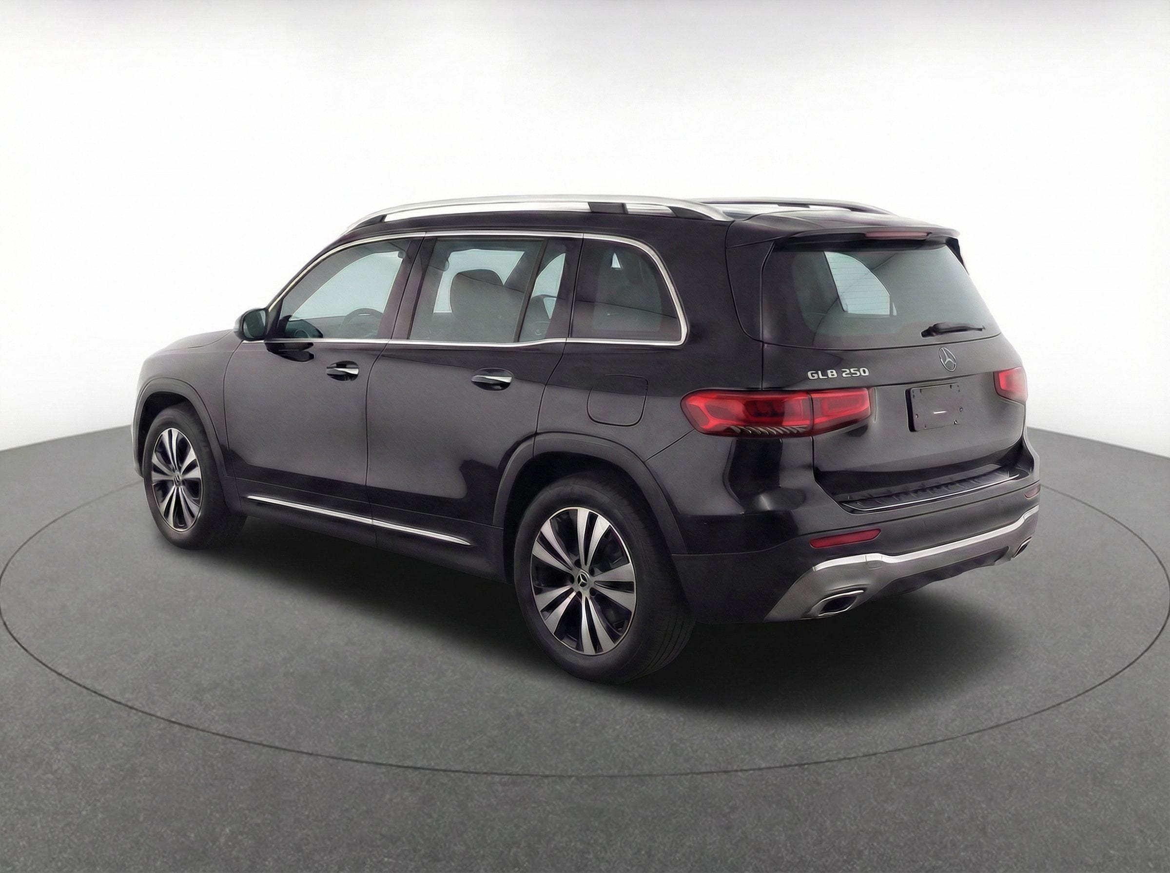 Thumbnail: 2024 Mercedes-Benz GLB - 5