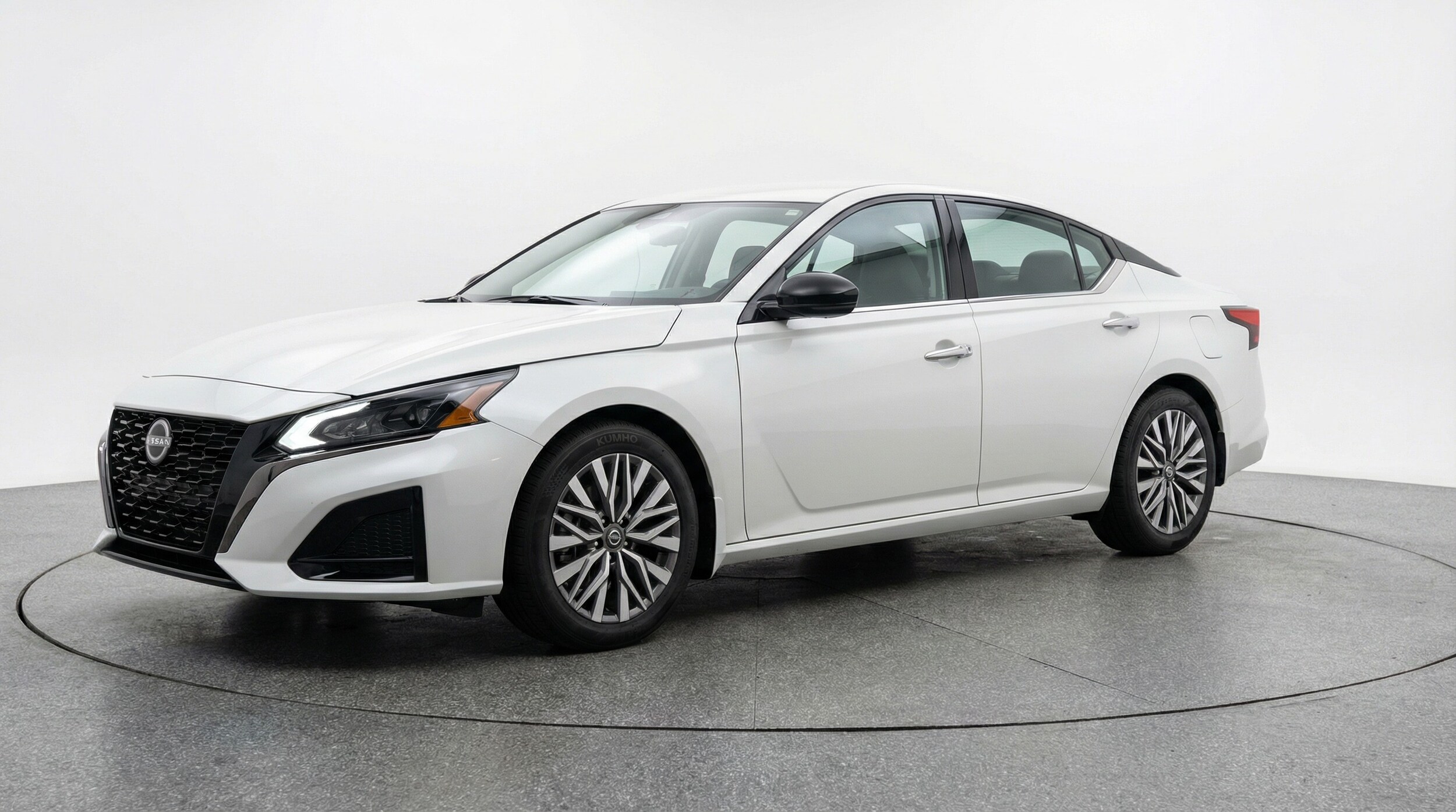 Thumbnail: 2025 Nissan Altima - 3