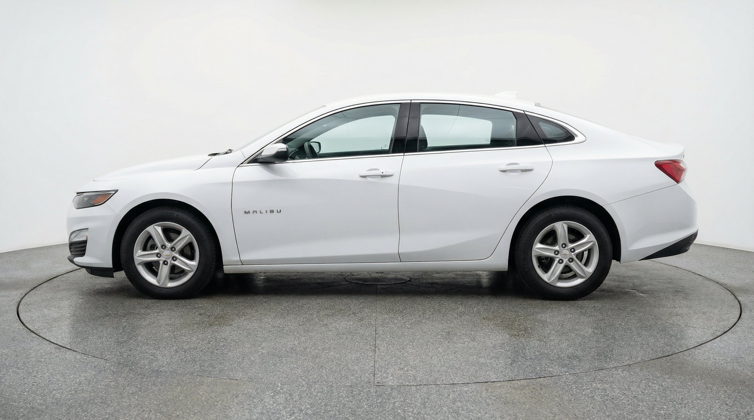 Thumbnail: 2024 Chevrolet Malibu - 5
