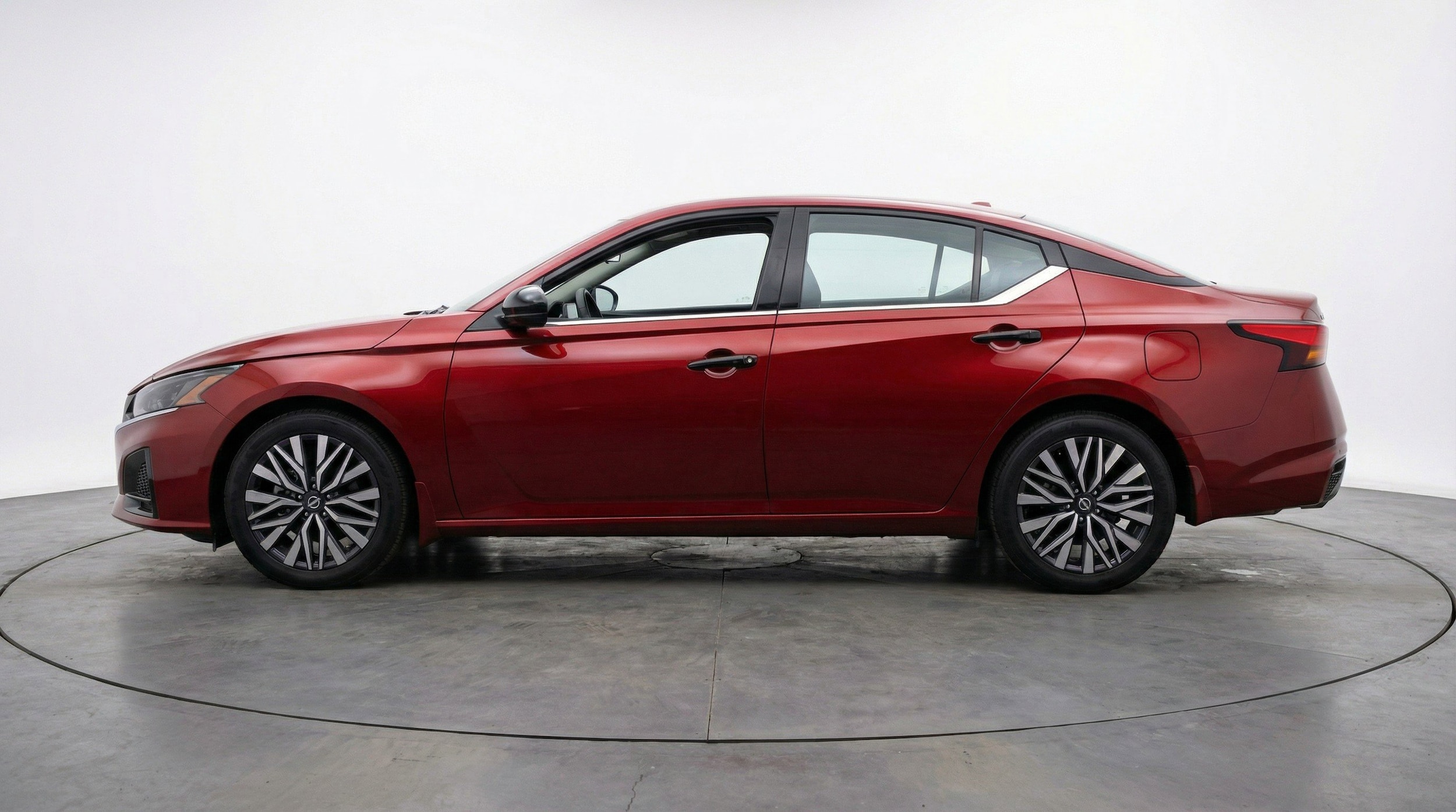 Thumbnail: 2025 Nissan Altima - 5
