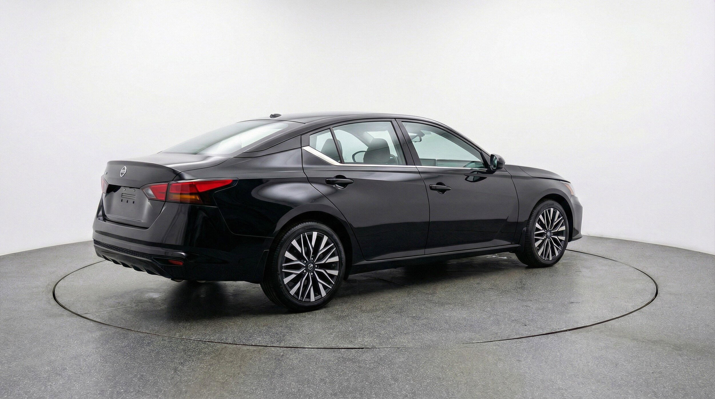 Thumbnail: 2025 Nissan Altima - 9