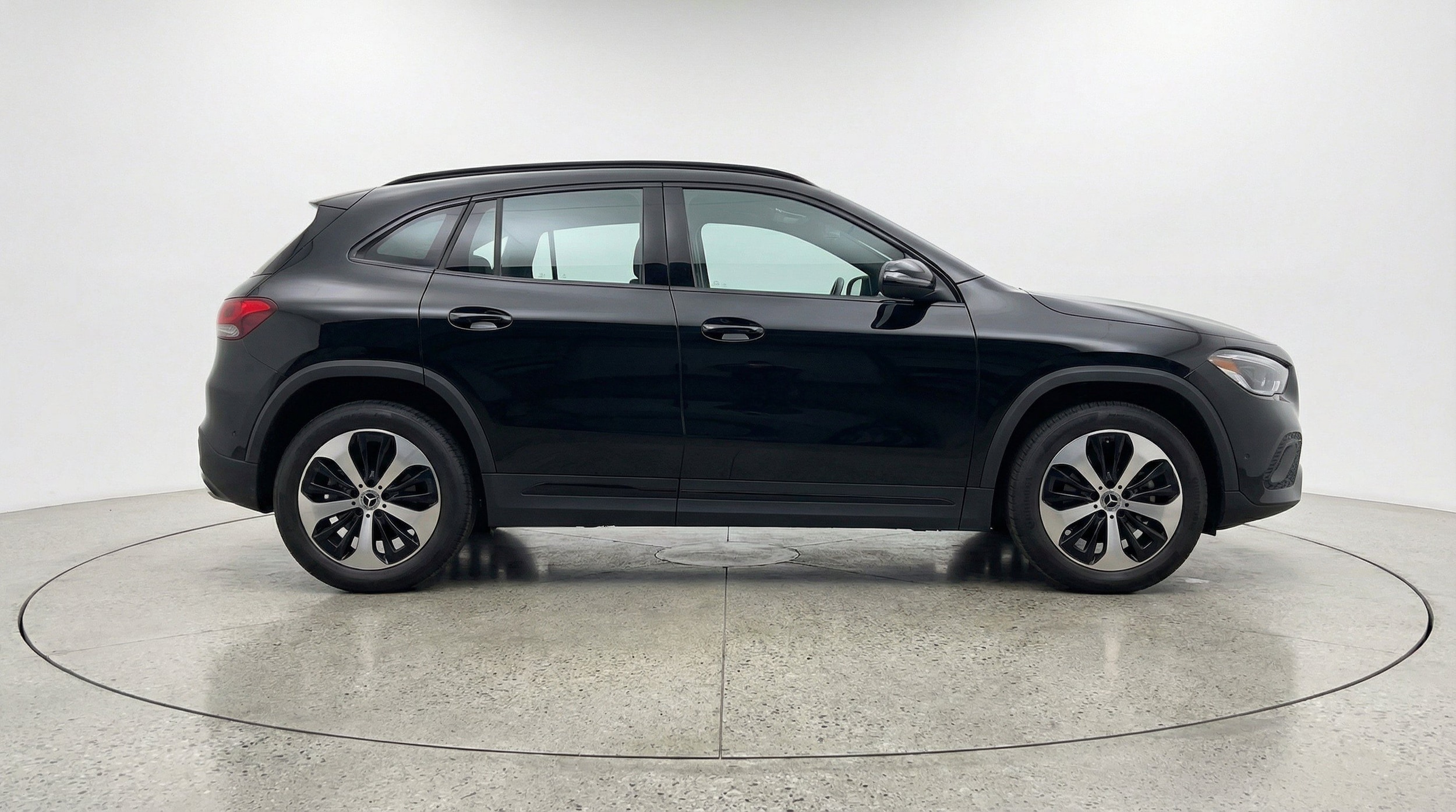 Thumbnail: 2025 Mercedes-Benz GLA - 10