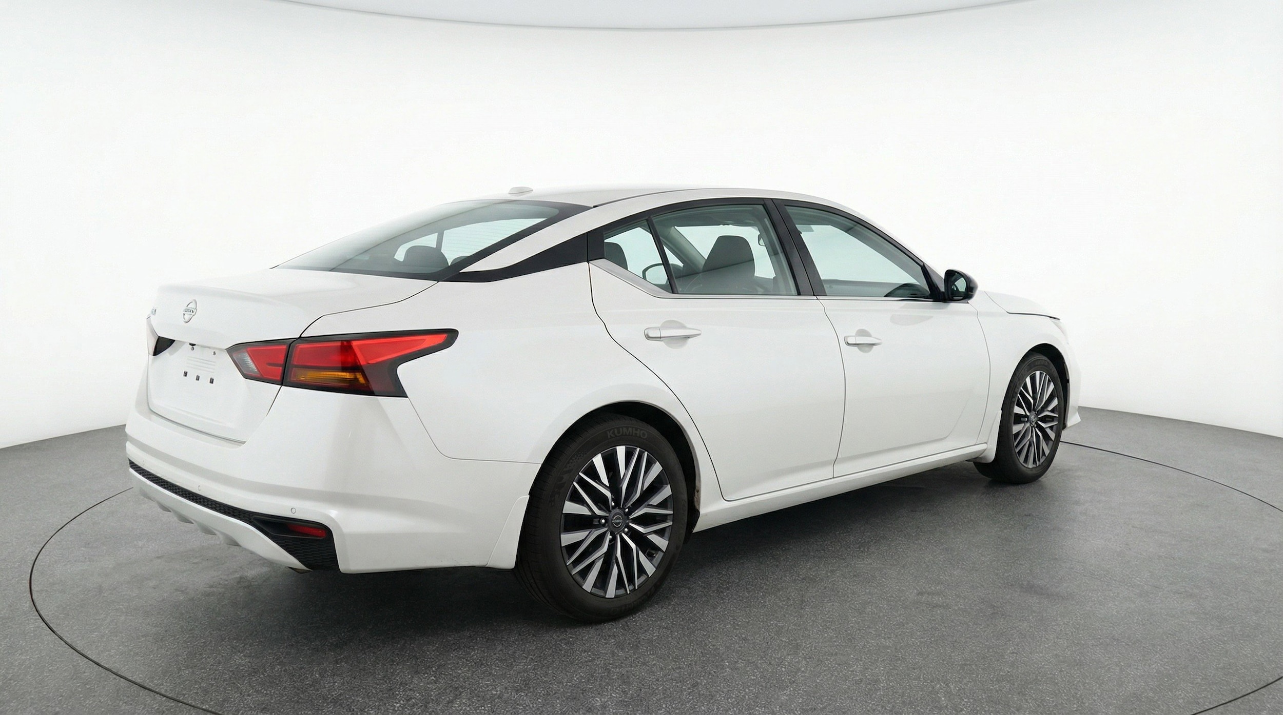 Thumbnail: 2025 Nissan Altima - 9