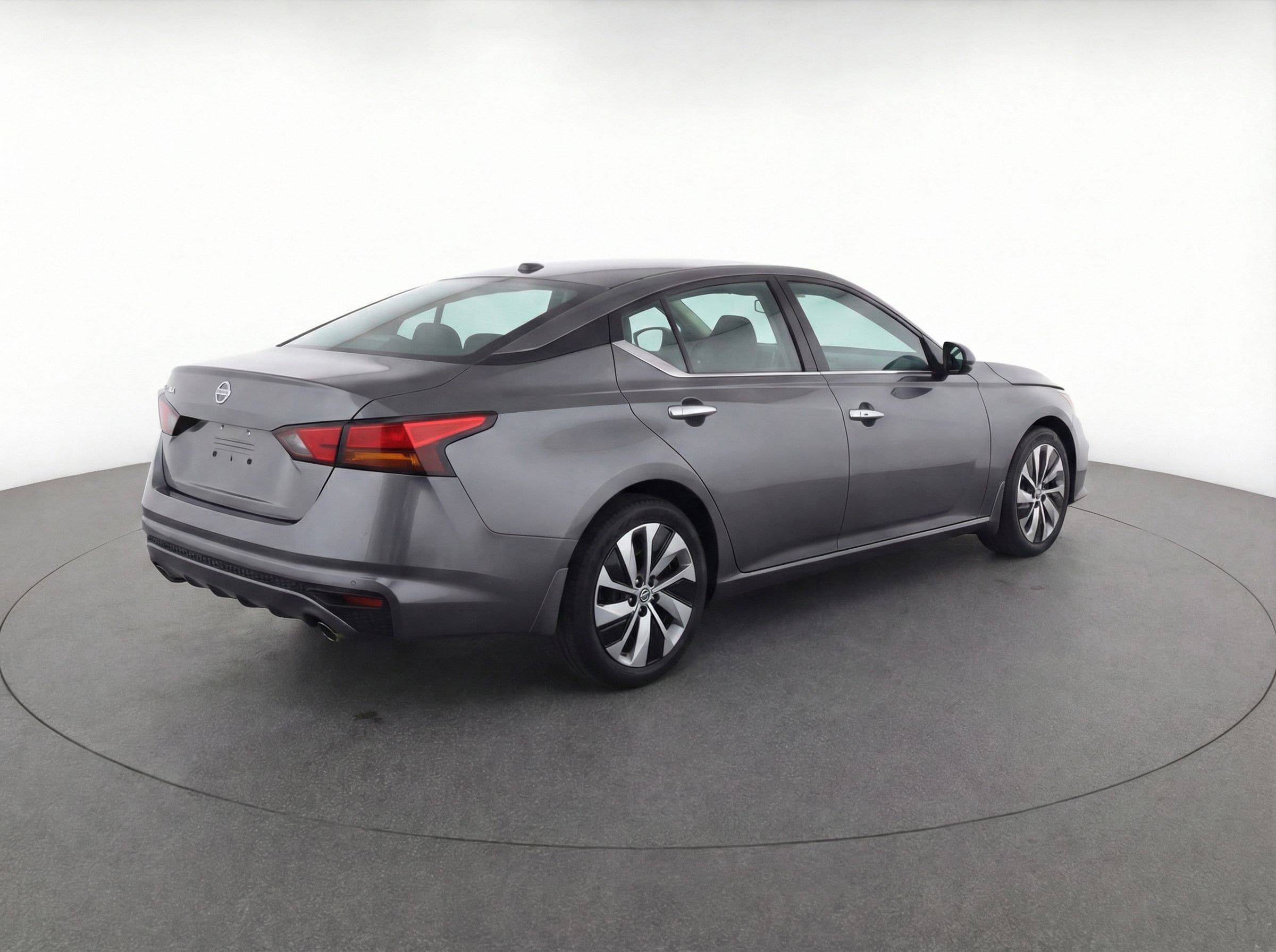 Thumbnail: 2023 Nissan Altima - 9