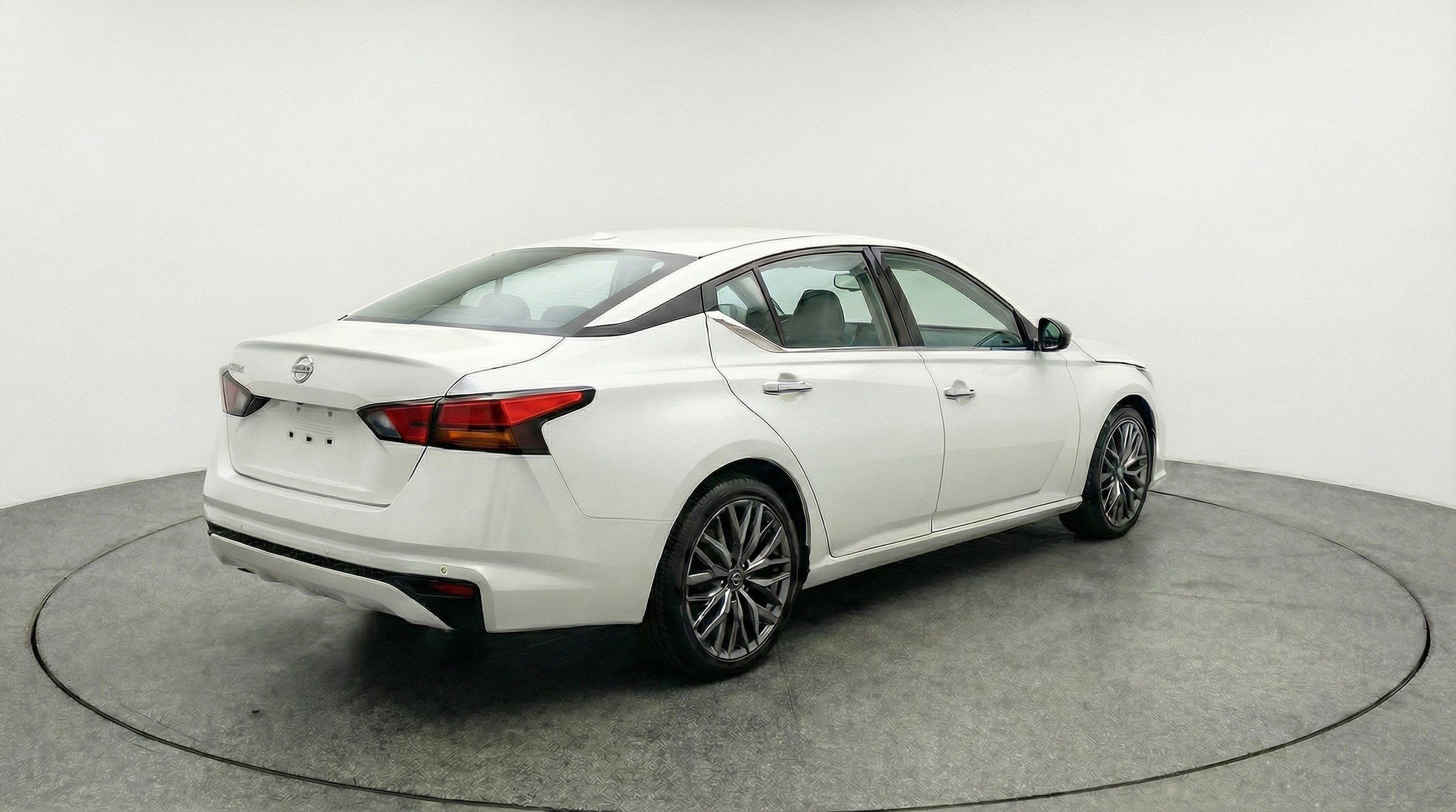 Thumbnail: 2025 Nissan Altima - 9